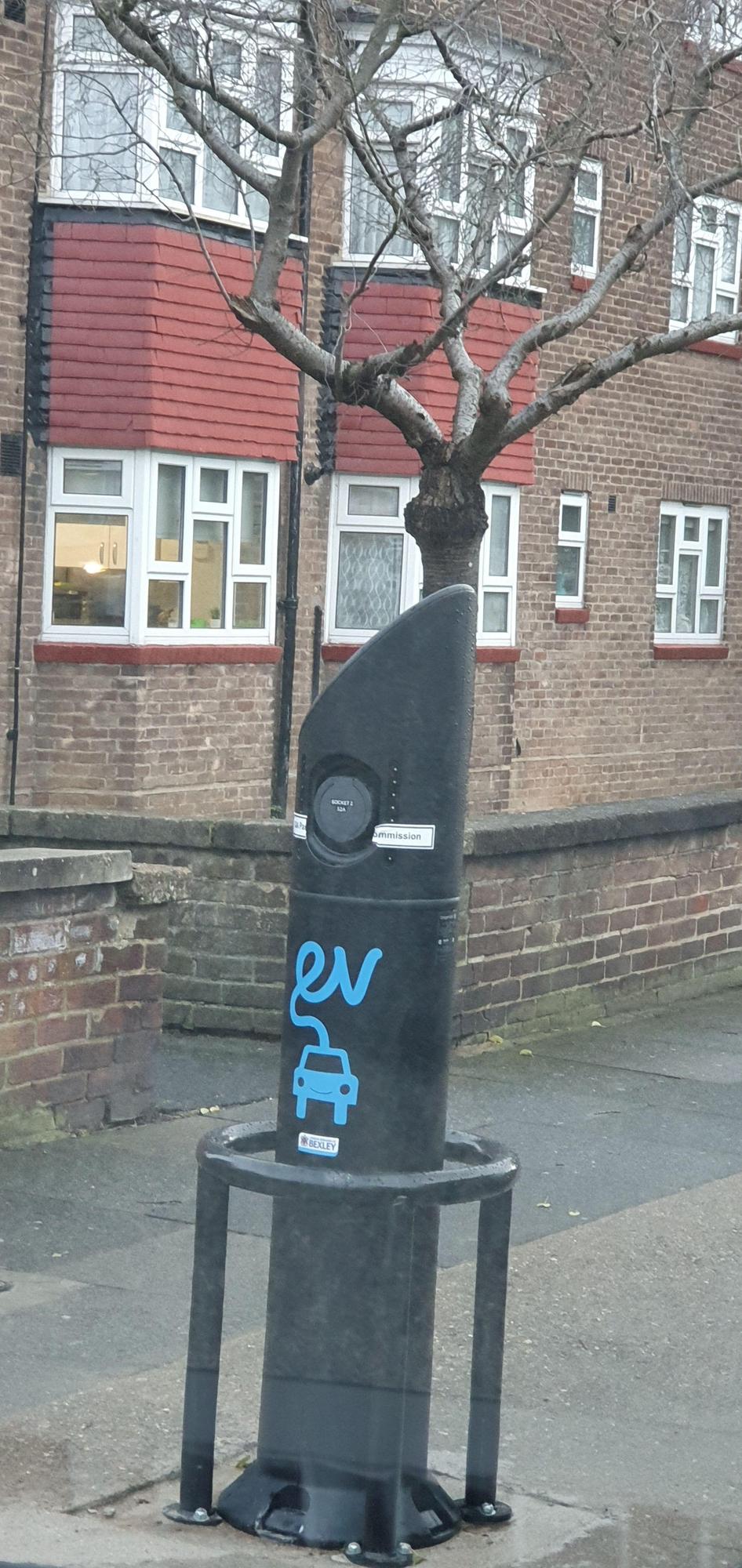 27 Danson Ln Parking 27 Danson Ln, Welling DA16 2BE, UK EV Station