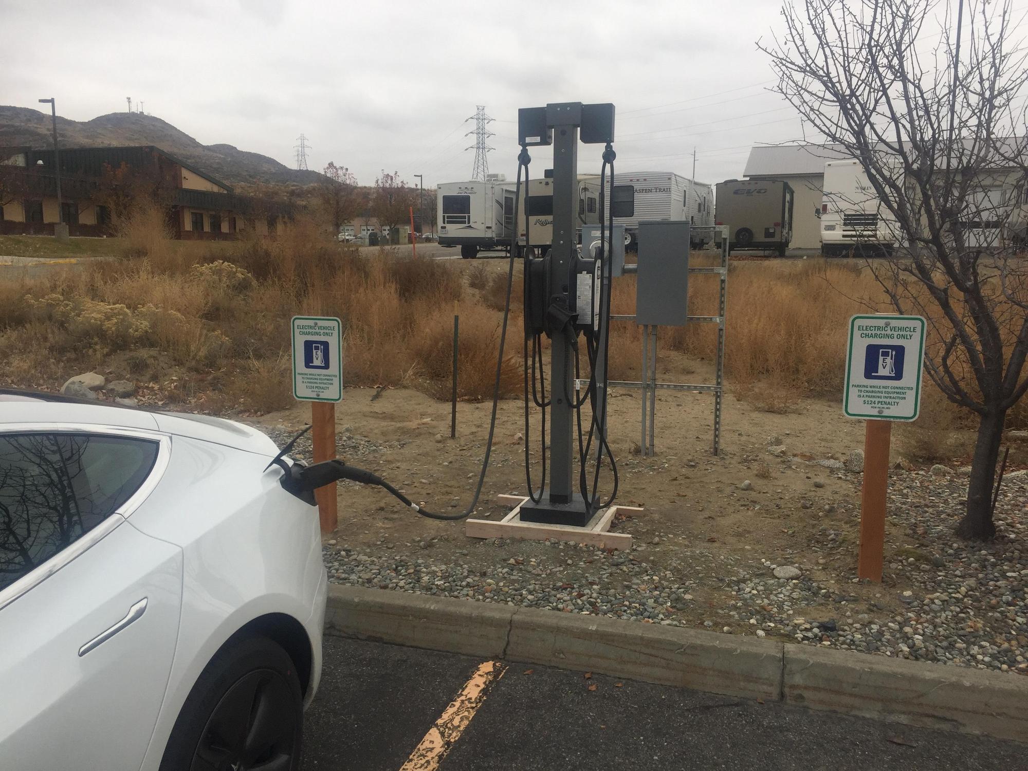 Confluence Health Omak Clinic Omak, WA EV Station