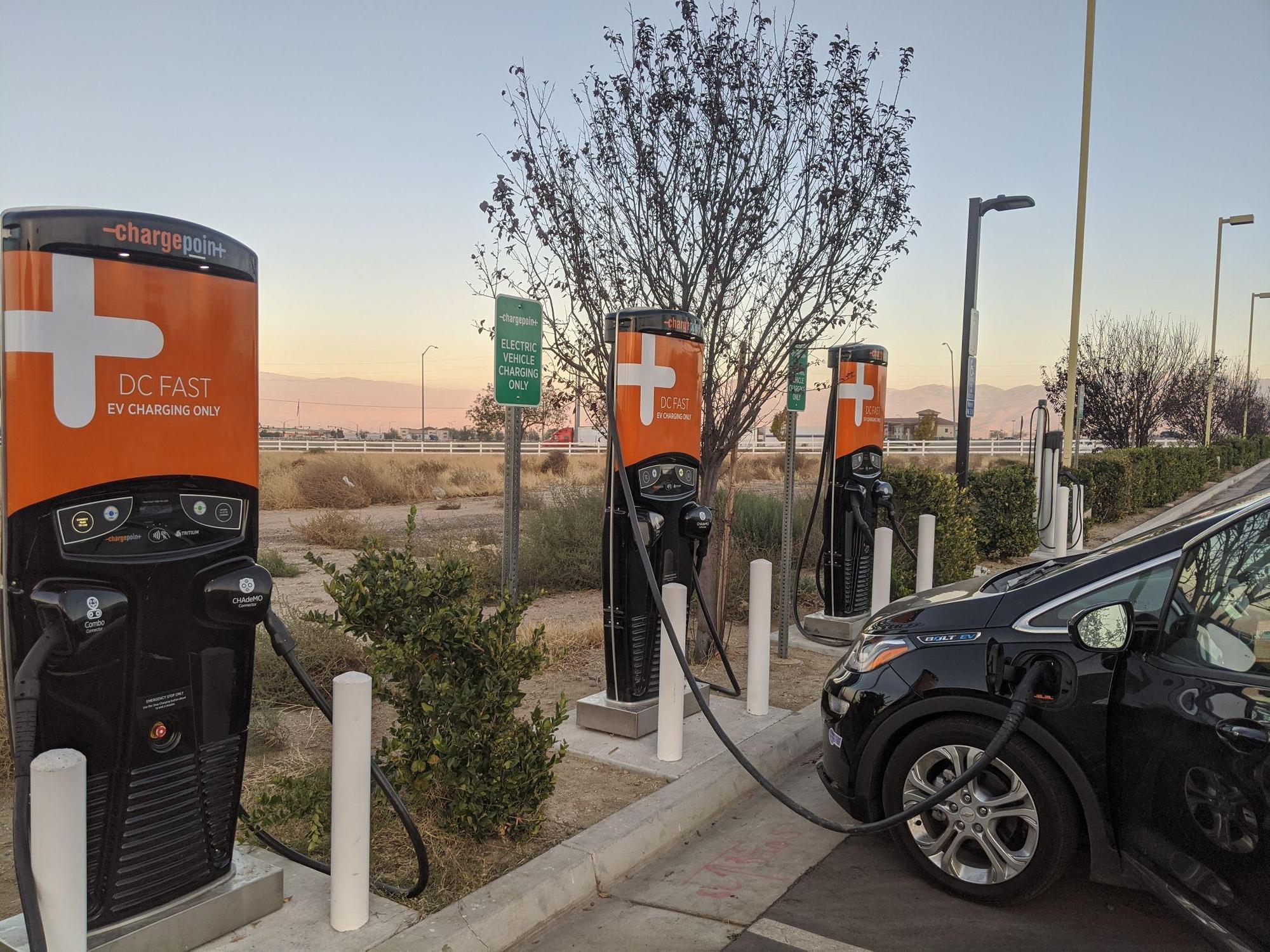 Denny's Lebec, CA EV Station