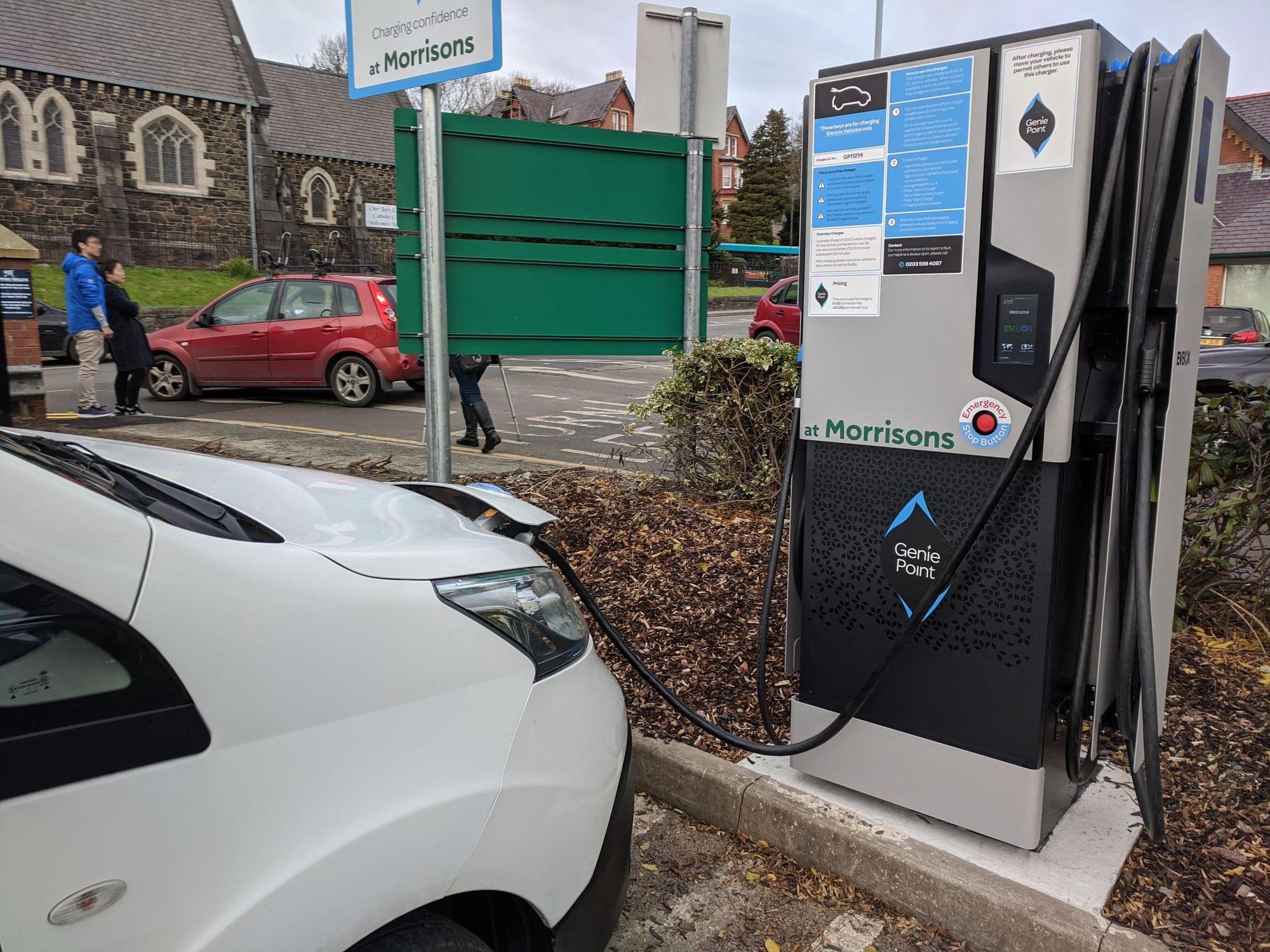 Morrisons Bangor Gwynfryn Villa, Holyhead Rd, Bangor LL57 2EG, United