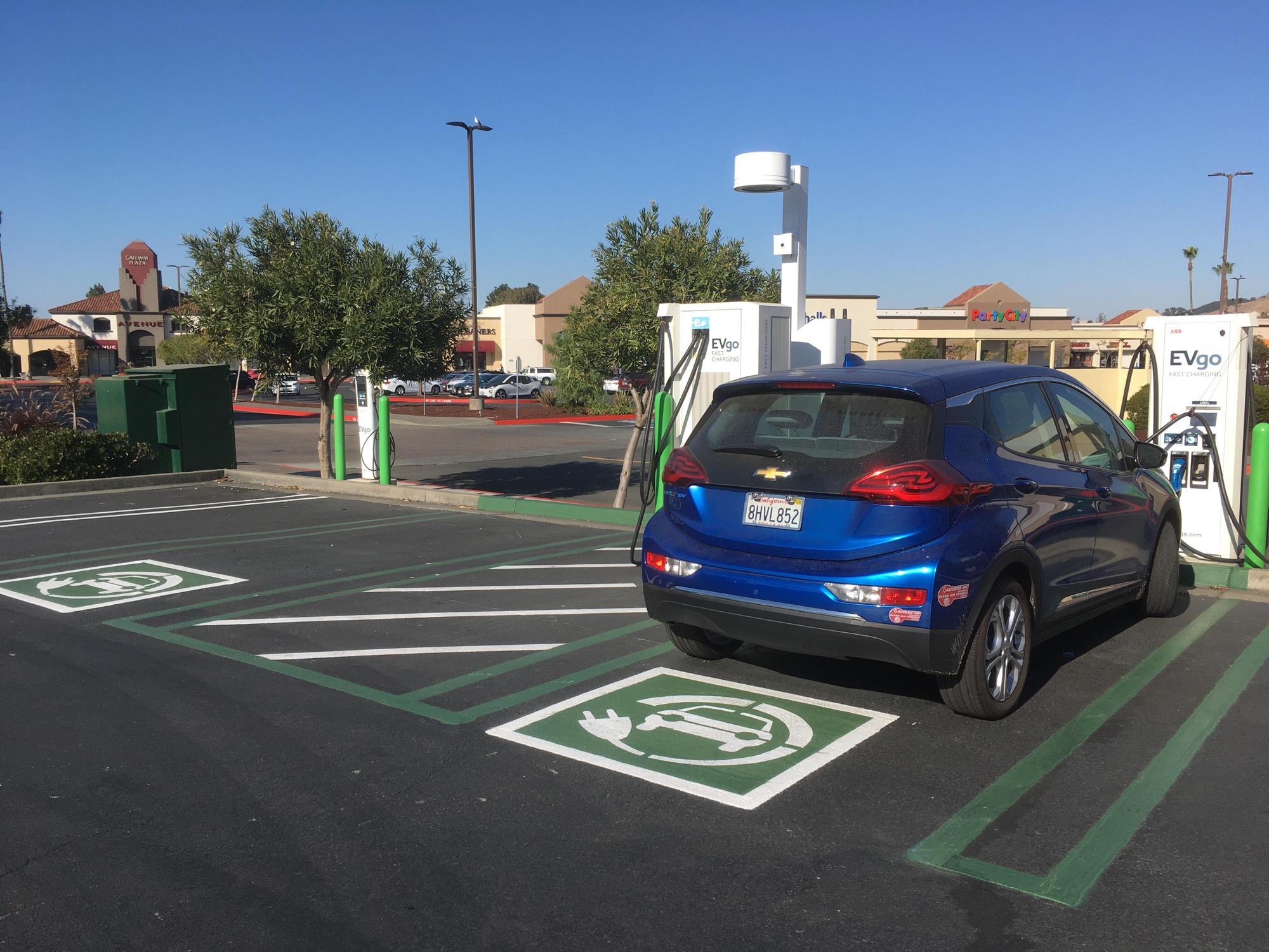 Gateway Plaza Vallejo, CA EV Station