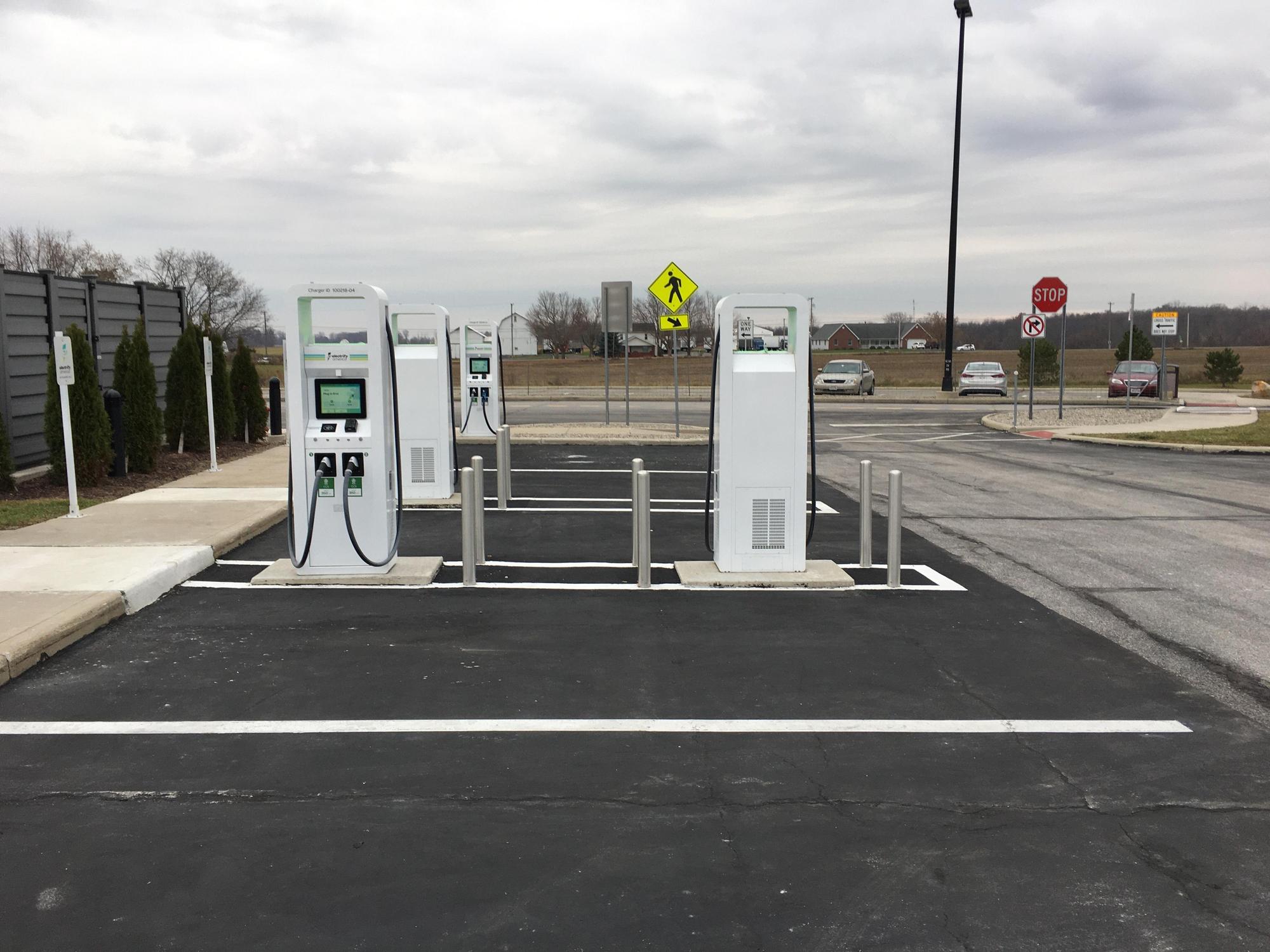 Tiffin River Service Plaza Eastbound (1) West Unity, OH EV Station