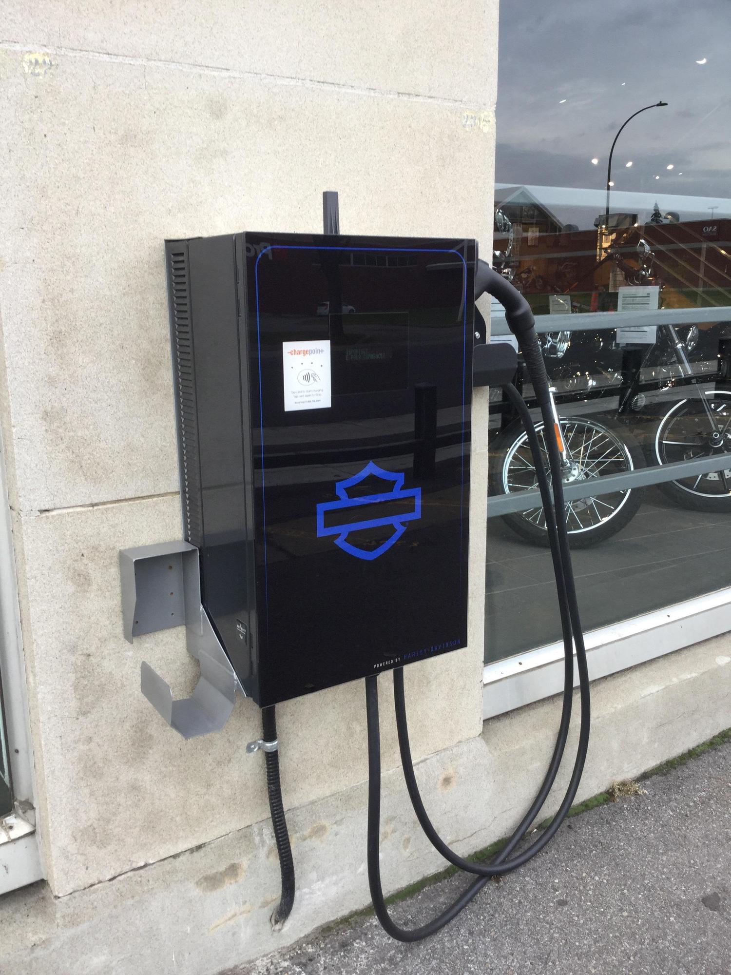 Gabriel Harley-Davidson | Montréal, QC | EV Station