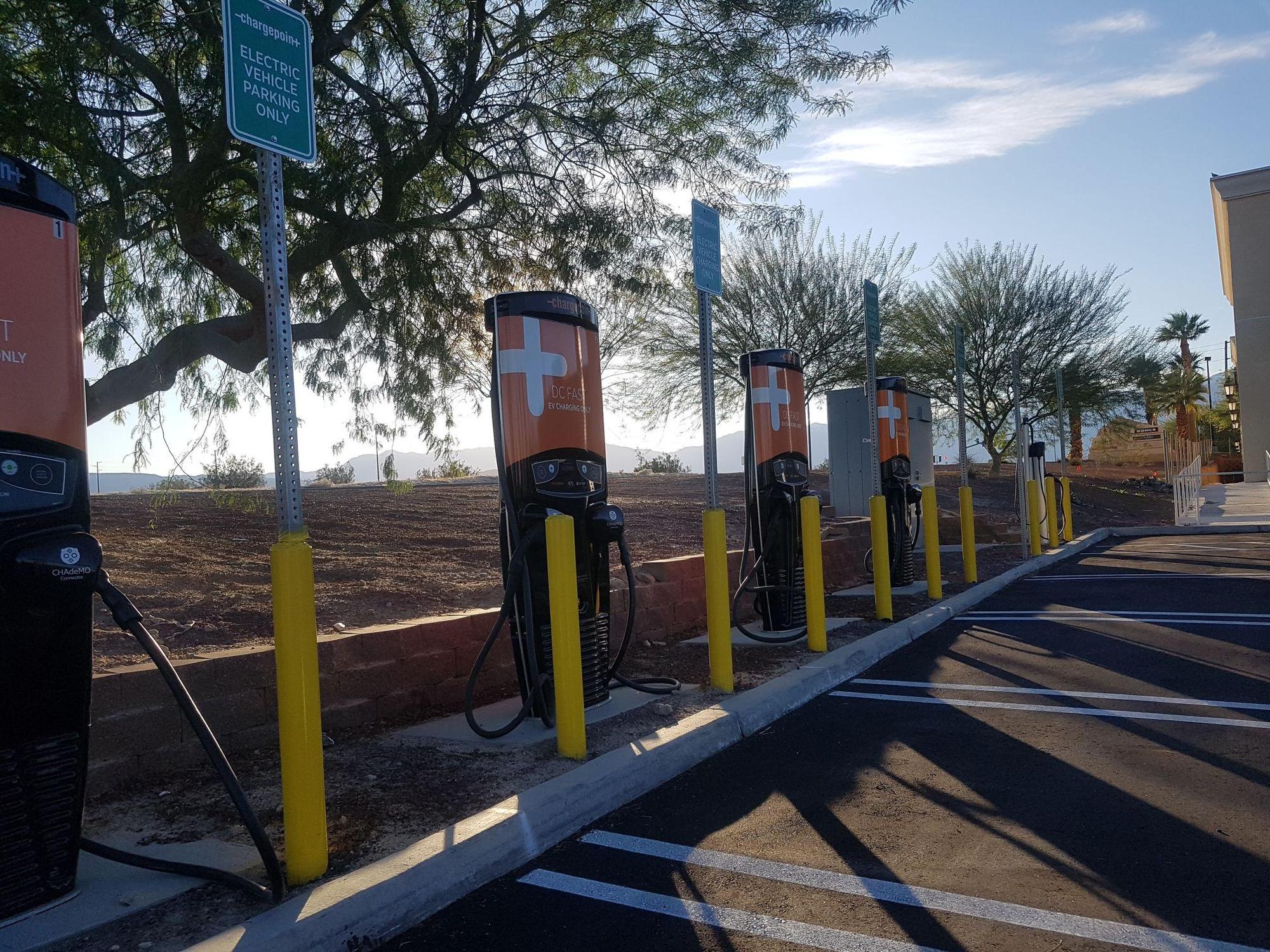 Palm Desert Kohl's Palm Desert, CA EV Station