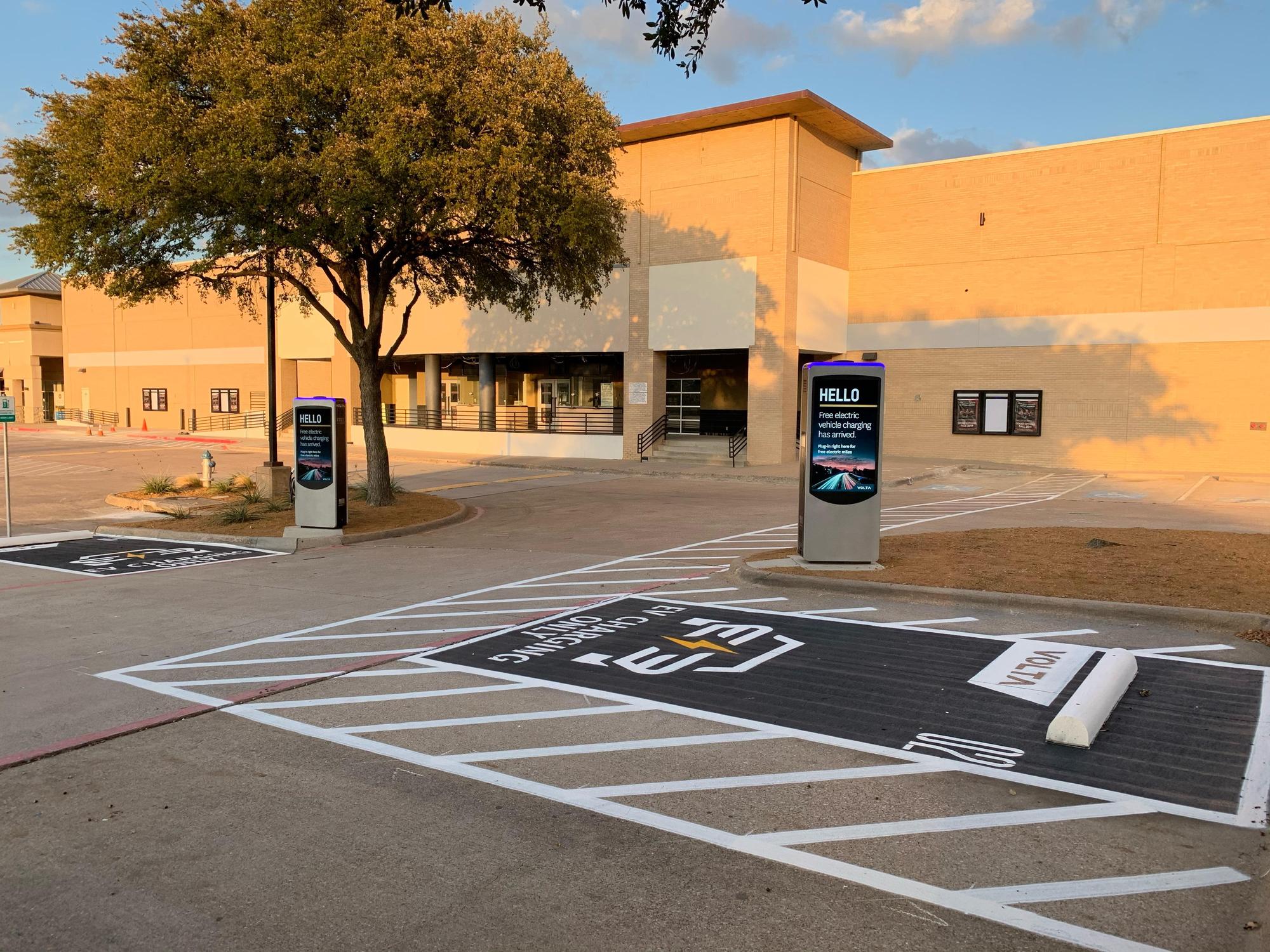 West Park Village Cinemark Movies 10 Plano, TX EV Station