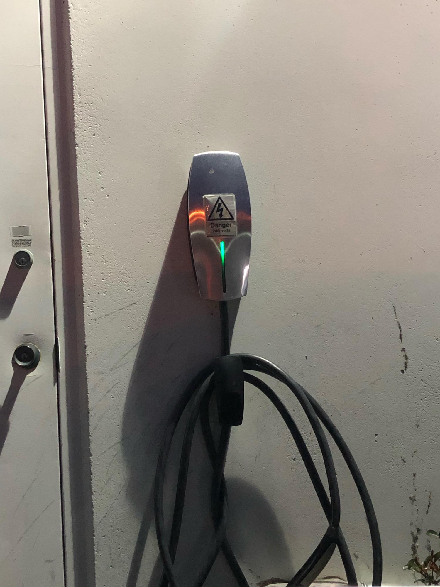 Associated Lighting Reps Inc Oakland, CA EV Station