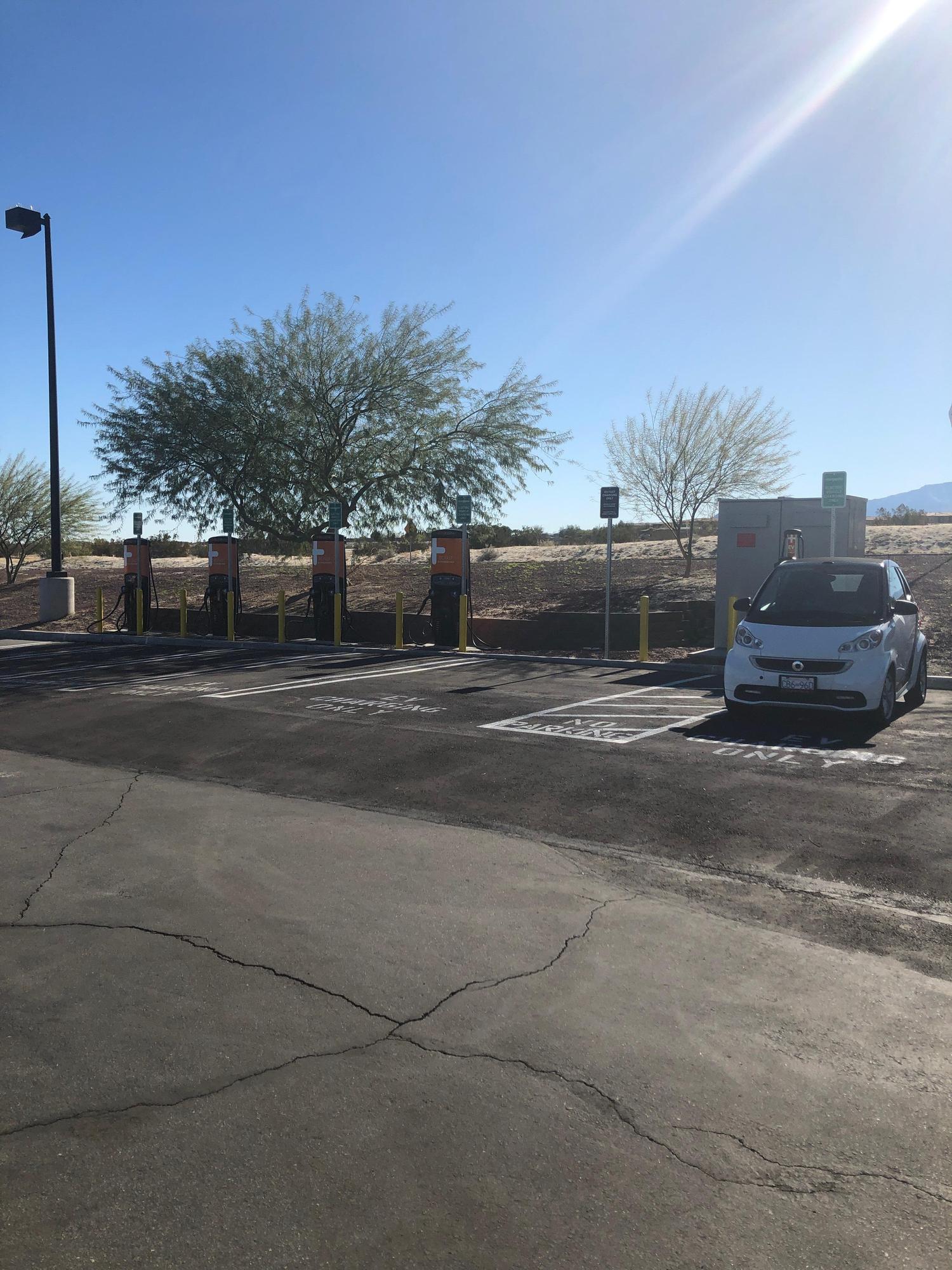 Palm Desert Kohl's Palm Desert, CA EV Station