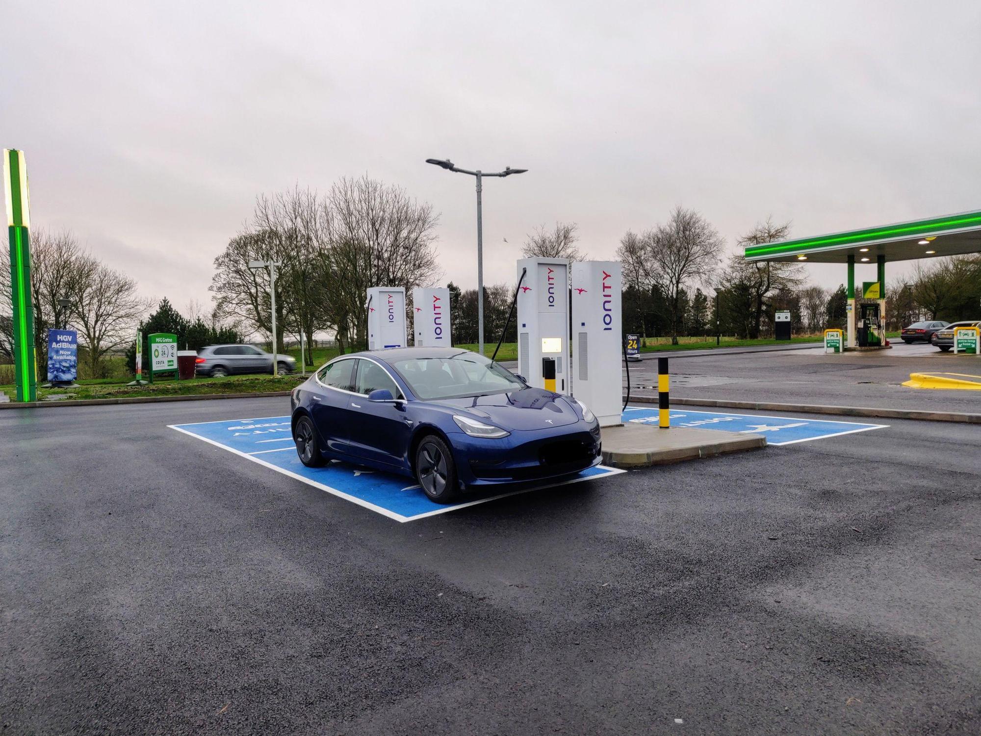 BP Gretna Green A74(M), Gretna DG16 5HG, UK EV Station