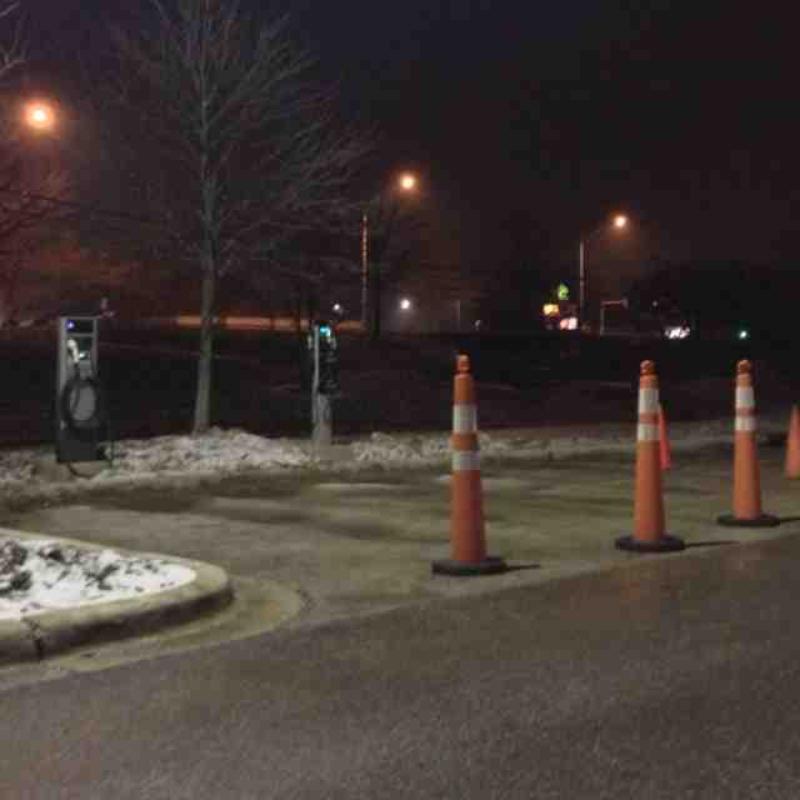 Medline Mundelein, IL EV Station