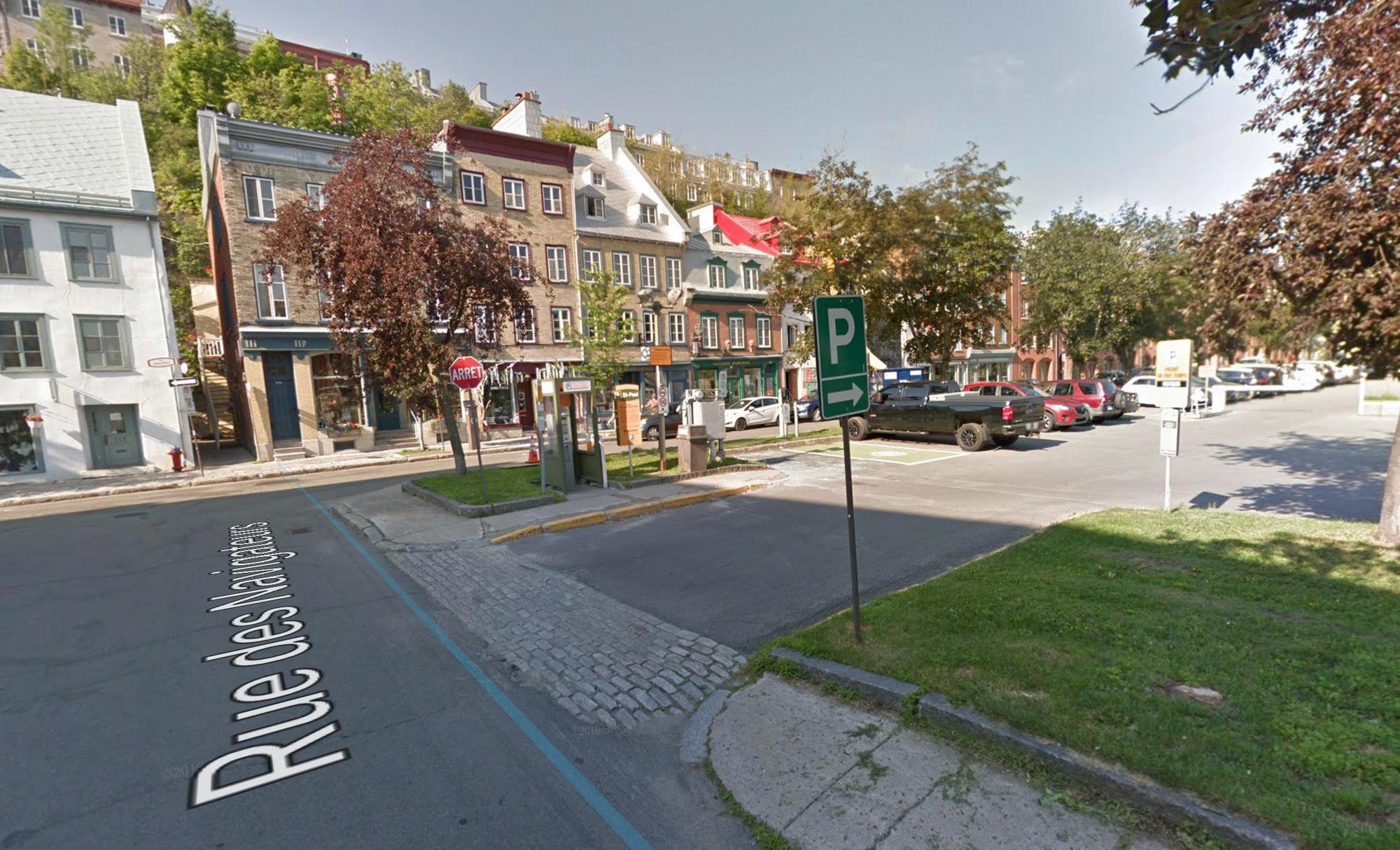 Rue StPaul Parking SPAQ Québec, QC EV Station