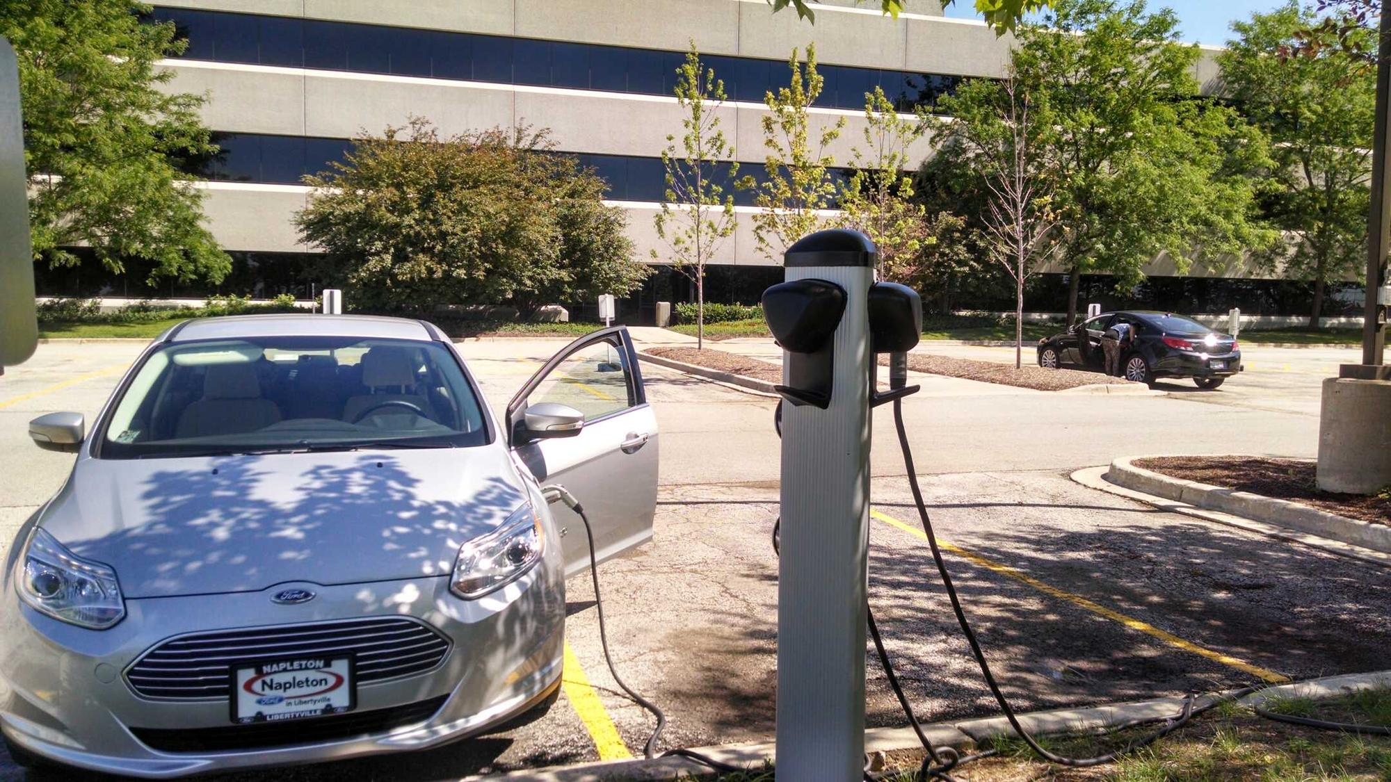 Medline Mundelein, IL EV Station