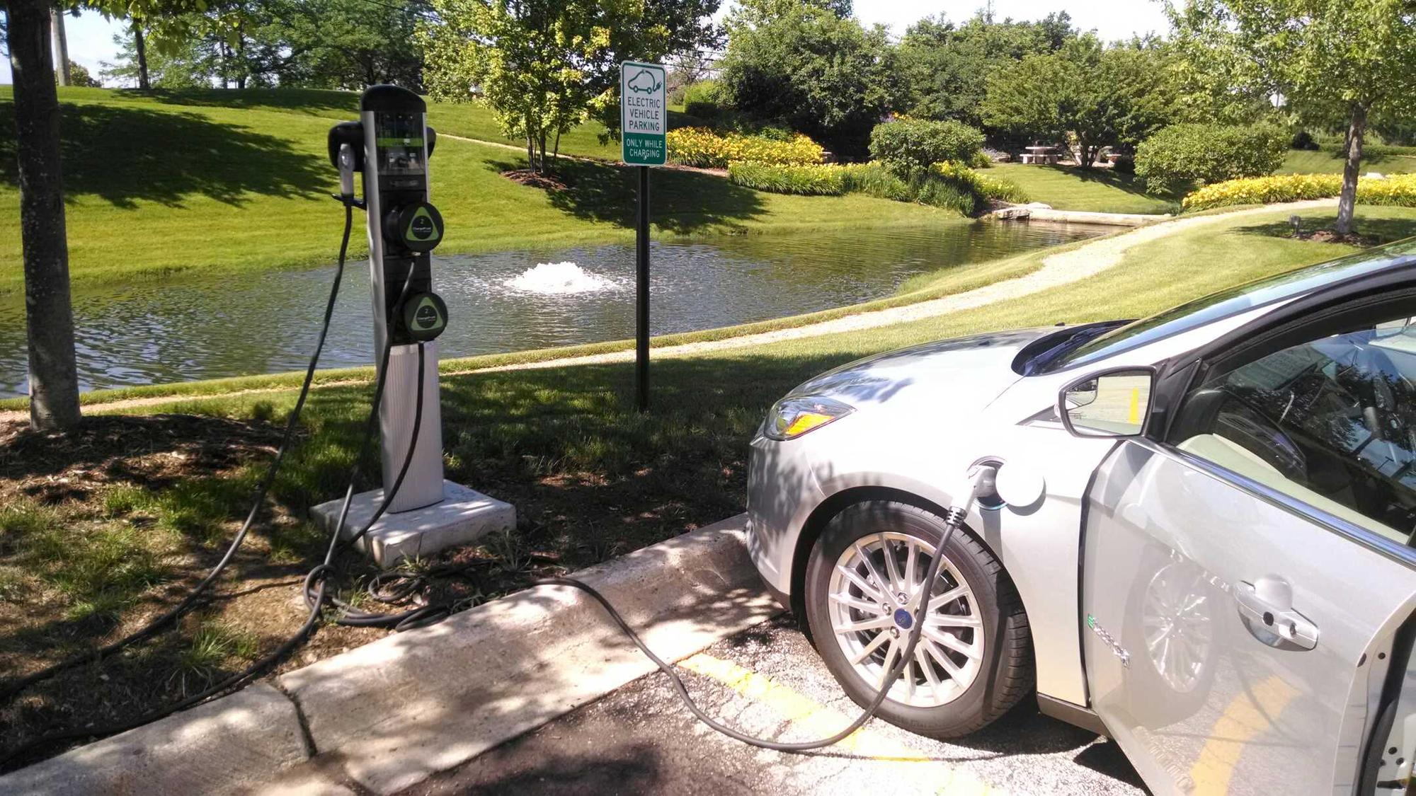Medline Mundelein, IL EV Station