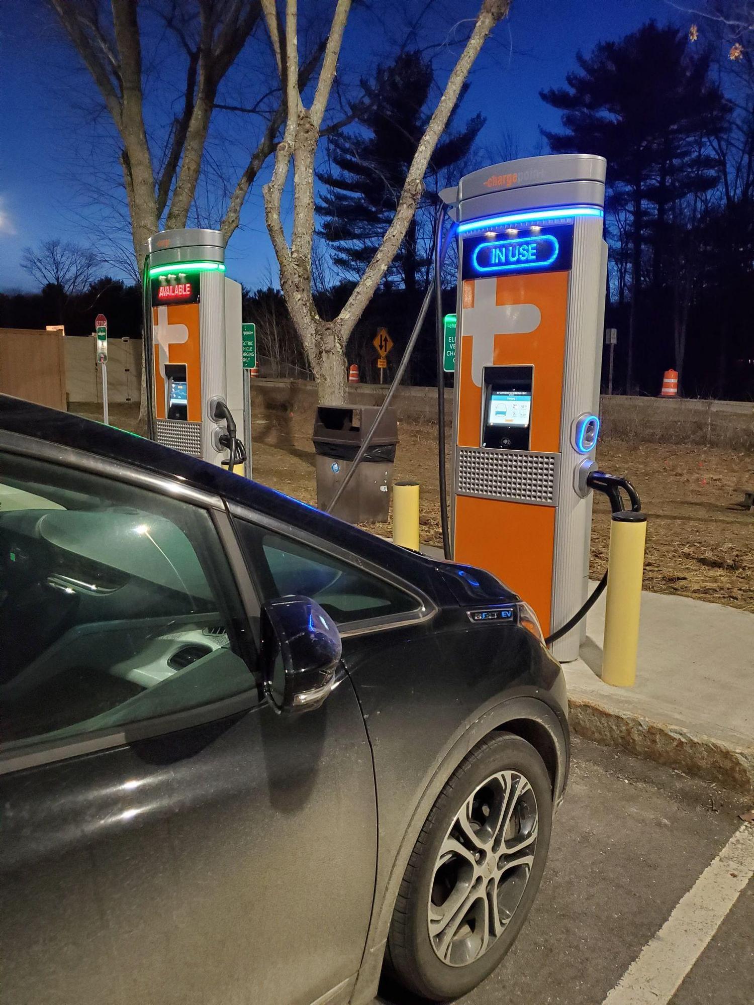 Kennebunk Service Plaza Southbound (2) Kennebunk, ME EV Station