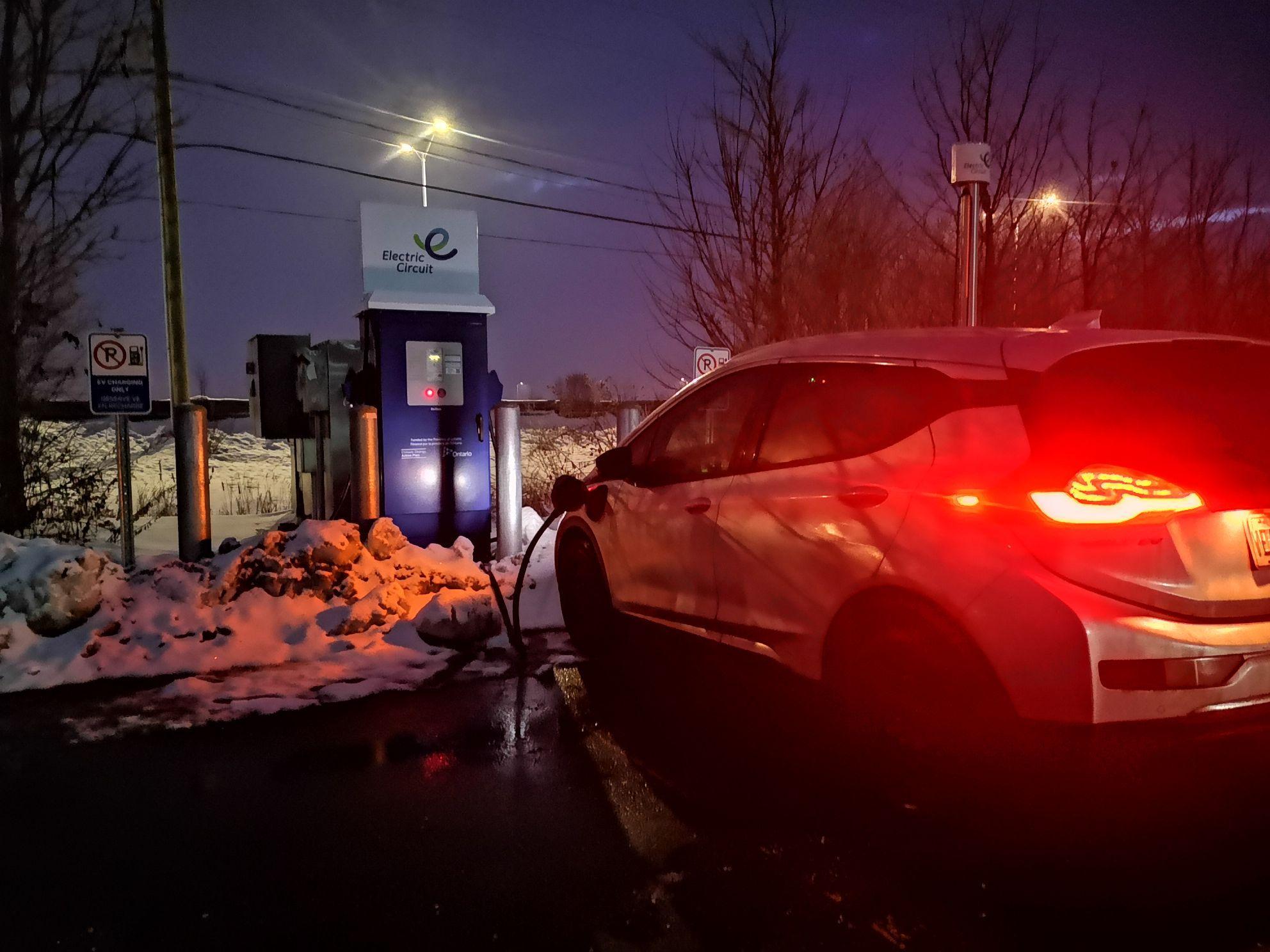 Fallowfield Park & Ride Ottawa, ON EV Station