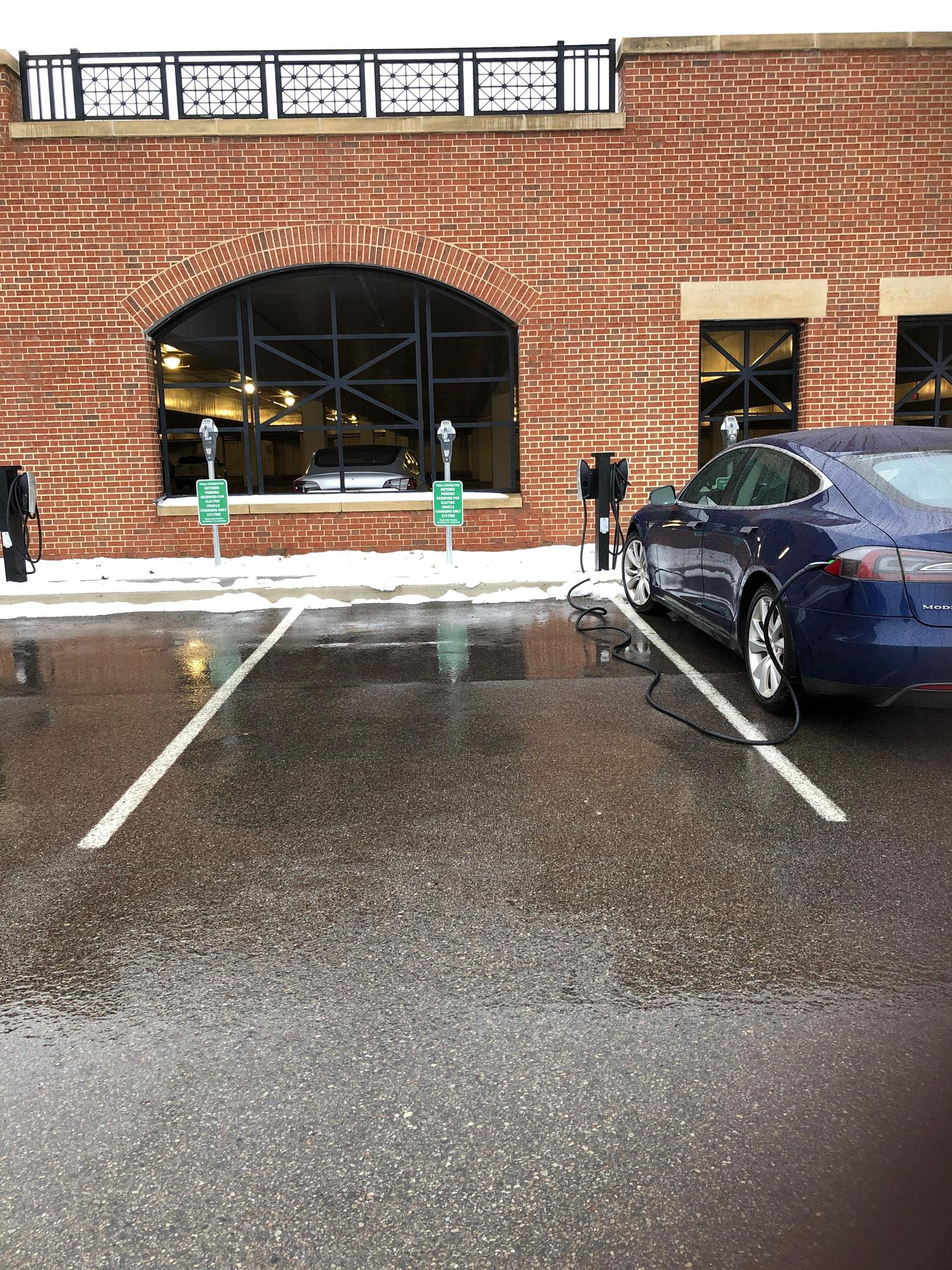 Miami University Pearson Garage Parking (Passport Parking app) Oxford, OH EV Station