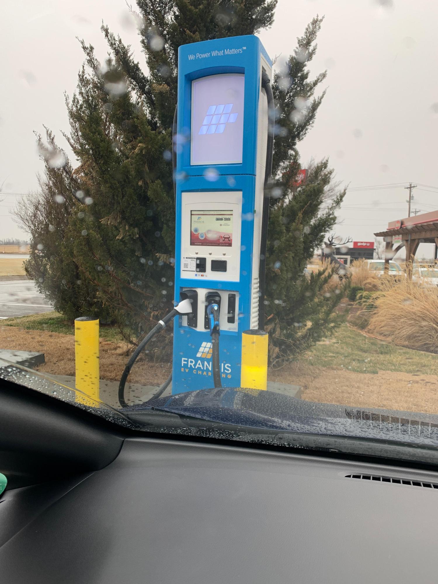 Hutch's Elk City Elk City, OK EV Station