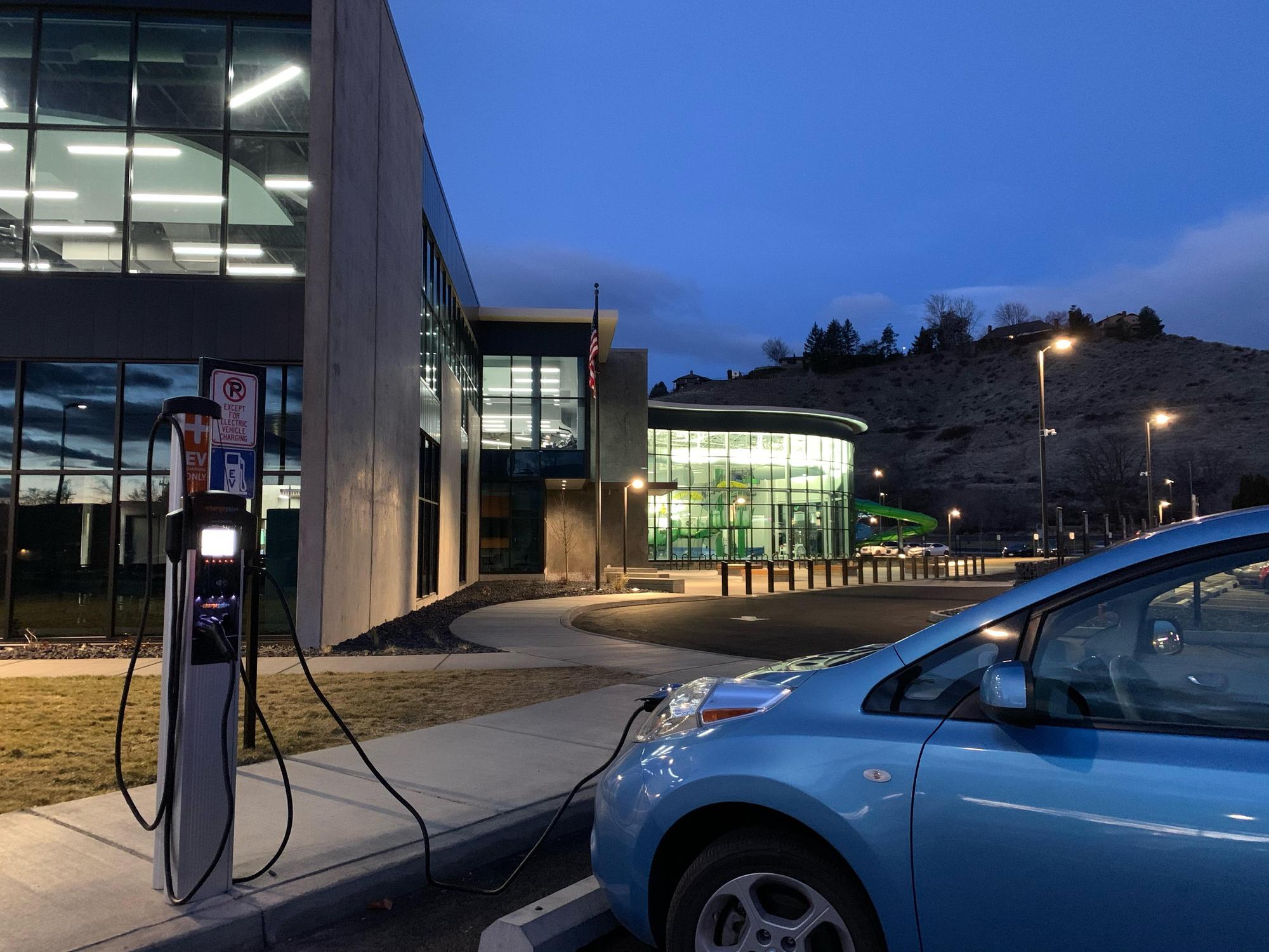 Yakima Rotary Aquatic Center Yakima, WA EV Station