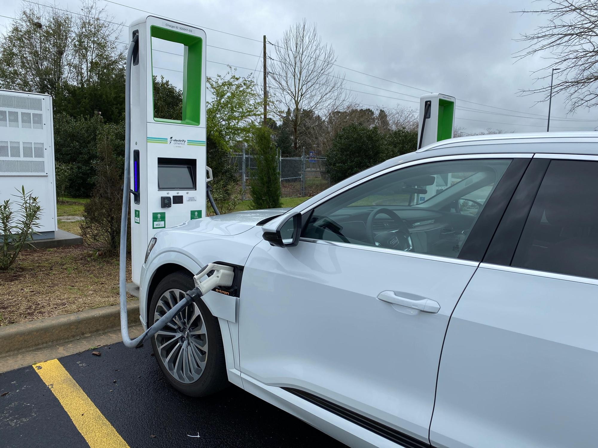 Walmart Supercenter Walterboro, SC EV Station