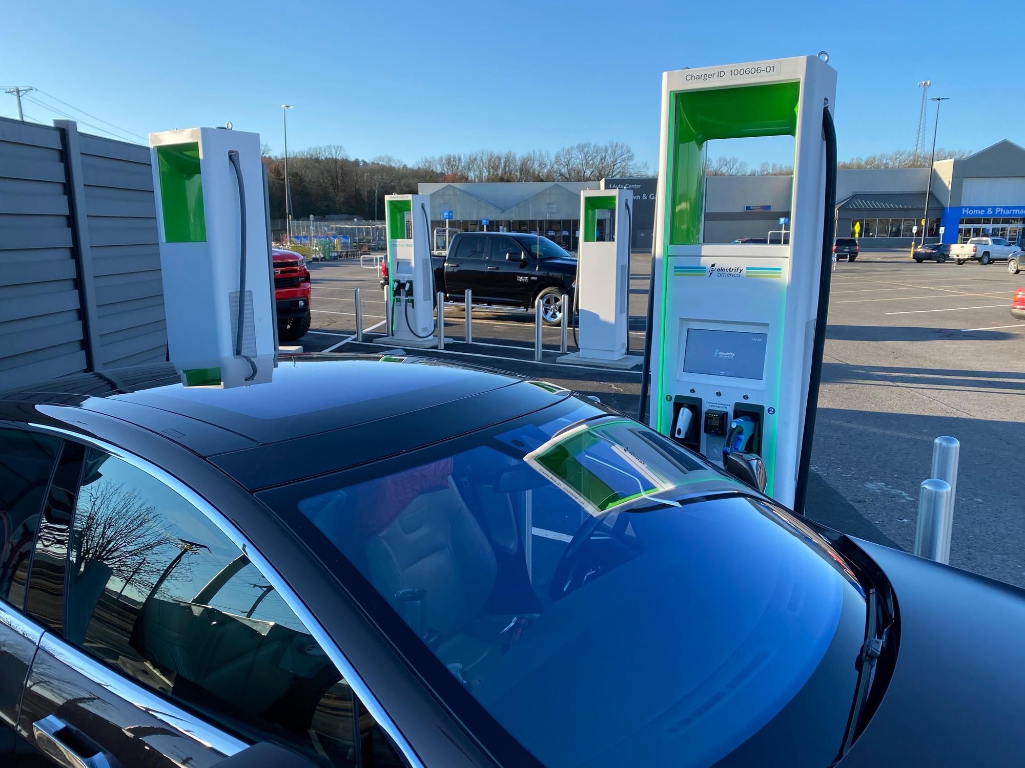 Walmart Supercenter Clarksville, AR EV Station