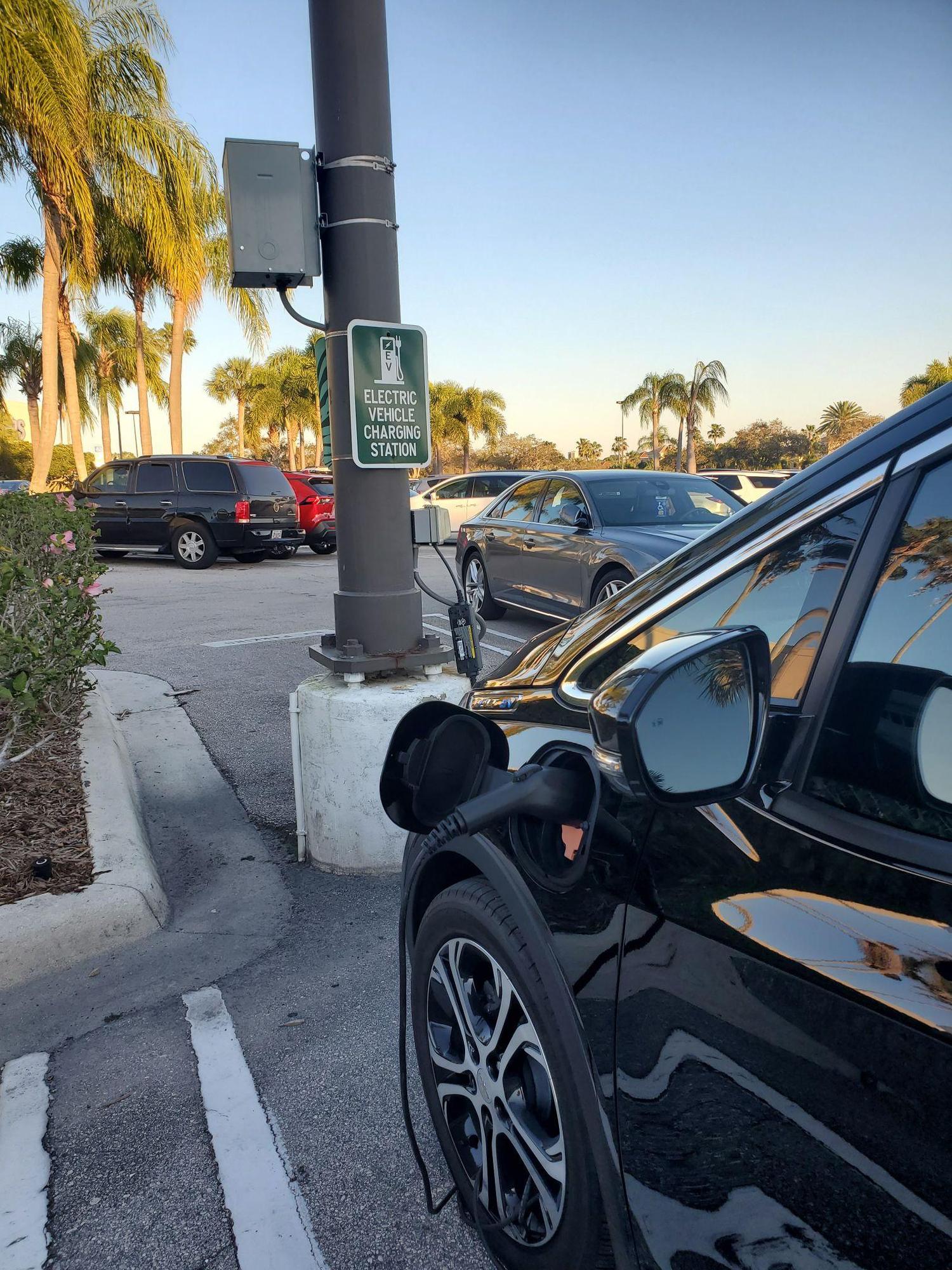 Coopers Hawk Palm Beach Gardens, FL EV Station
