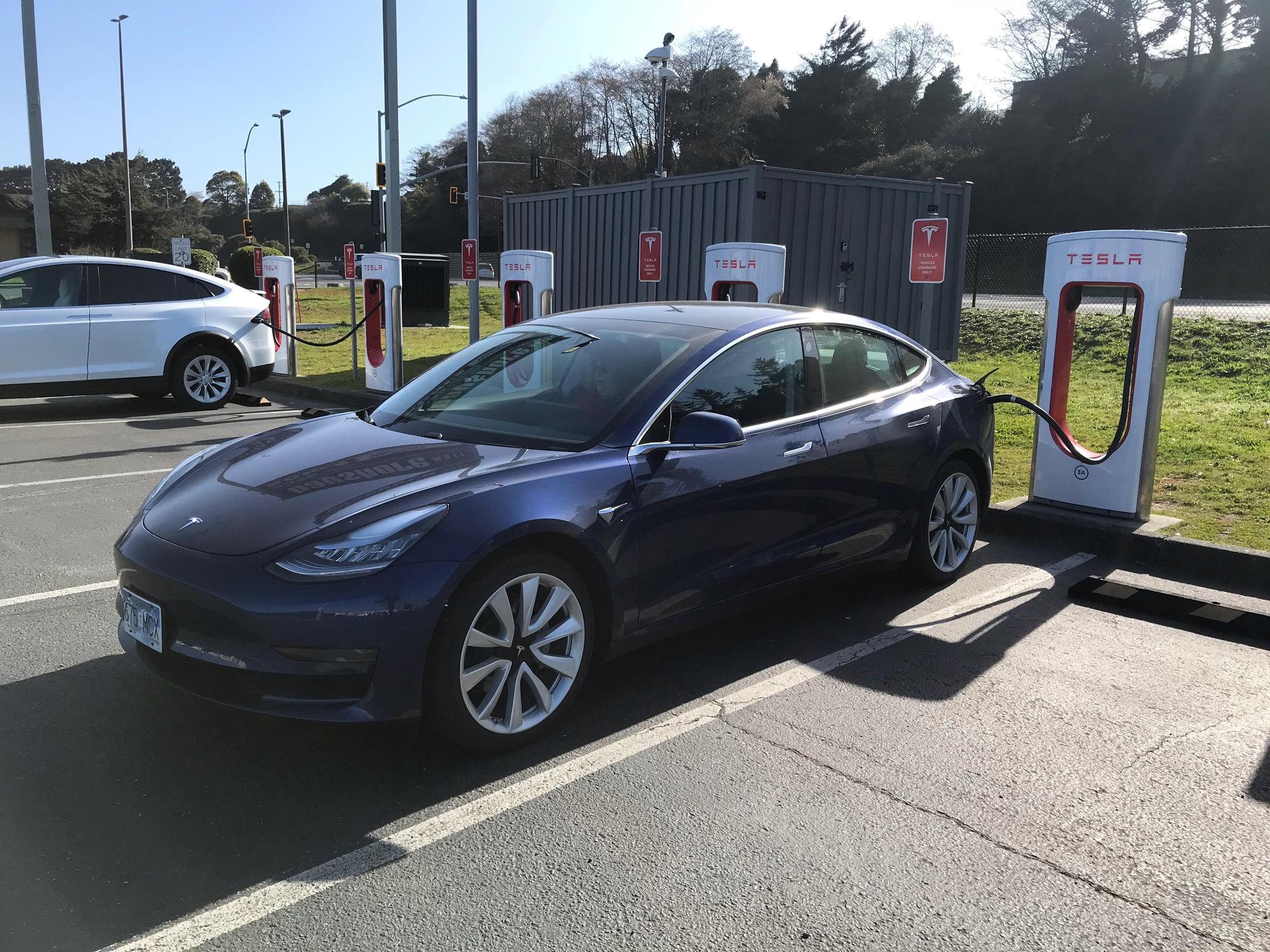 Bayshore Mall Eureka, CA EV Station