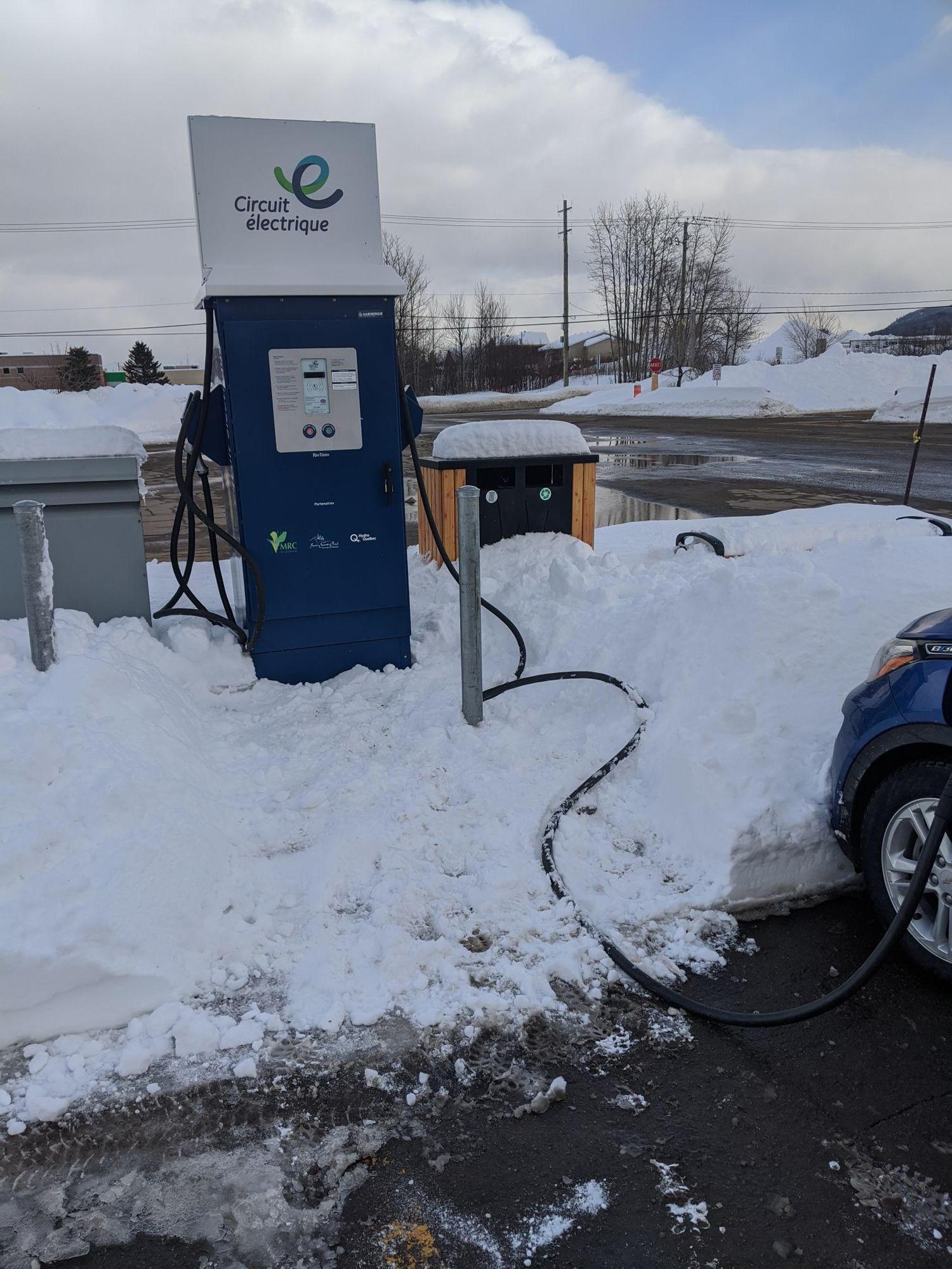 Centre Commercial Le Village BaieSaintPaul, QC EV Station