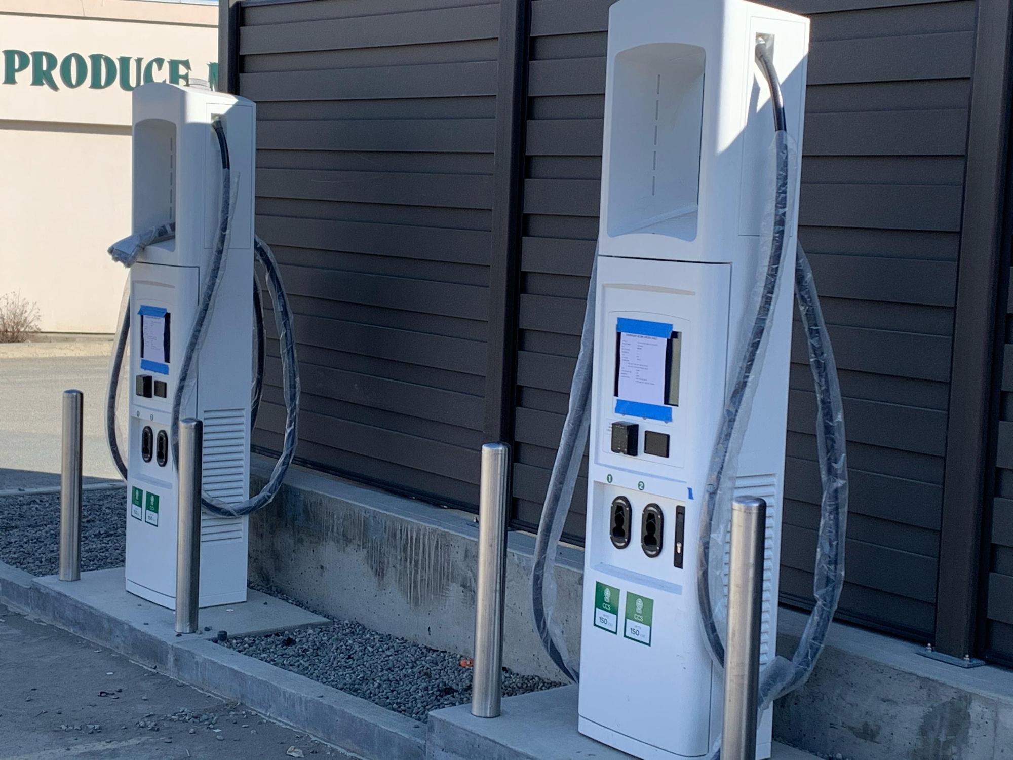 Canadian Tire Kamloops South Kamloops, BC EV Station