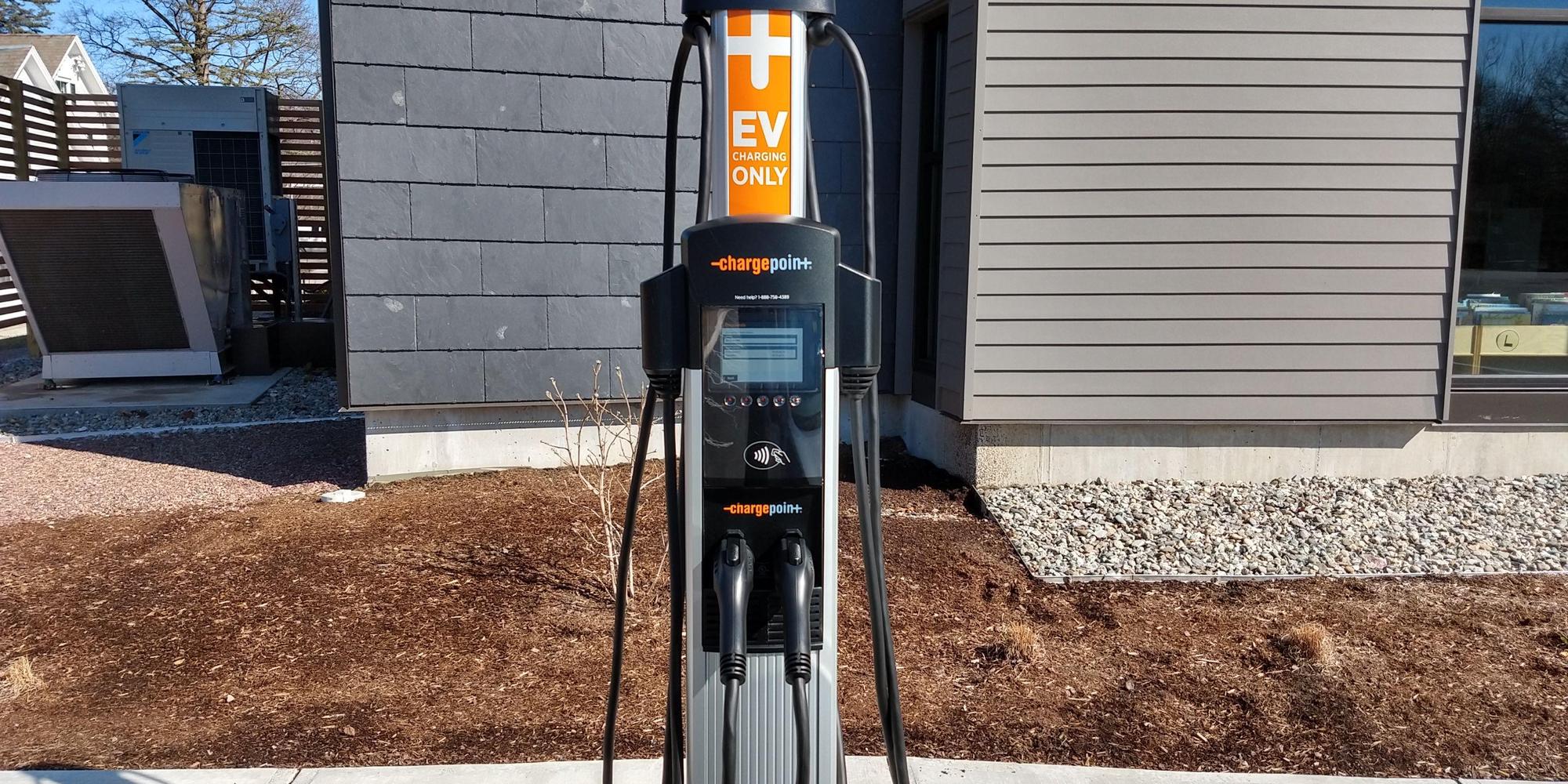 Pierson Library Shelburne, VT EV Station