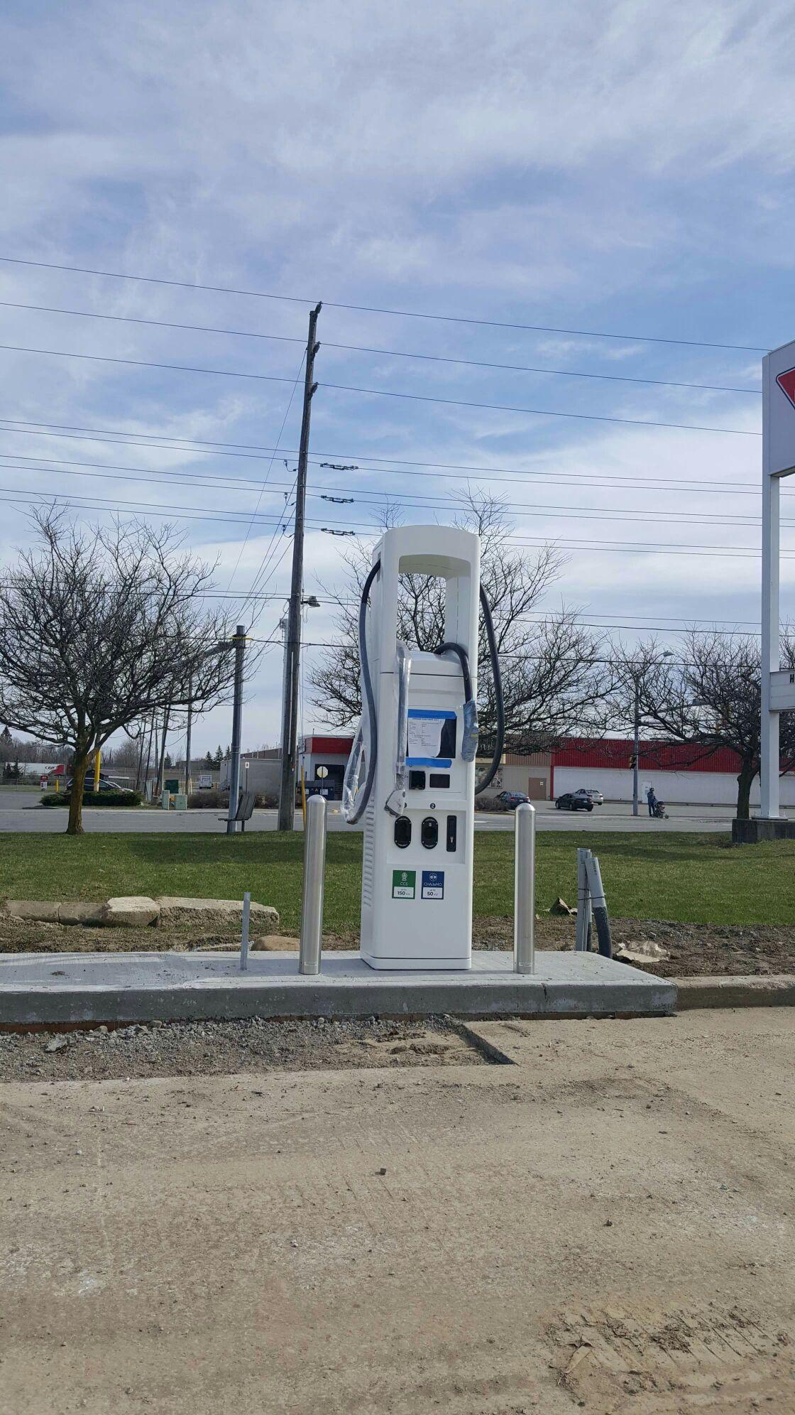 Canadian Tire Brockville Brockville, ON EV Station