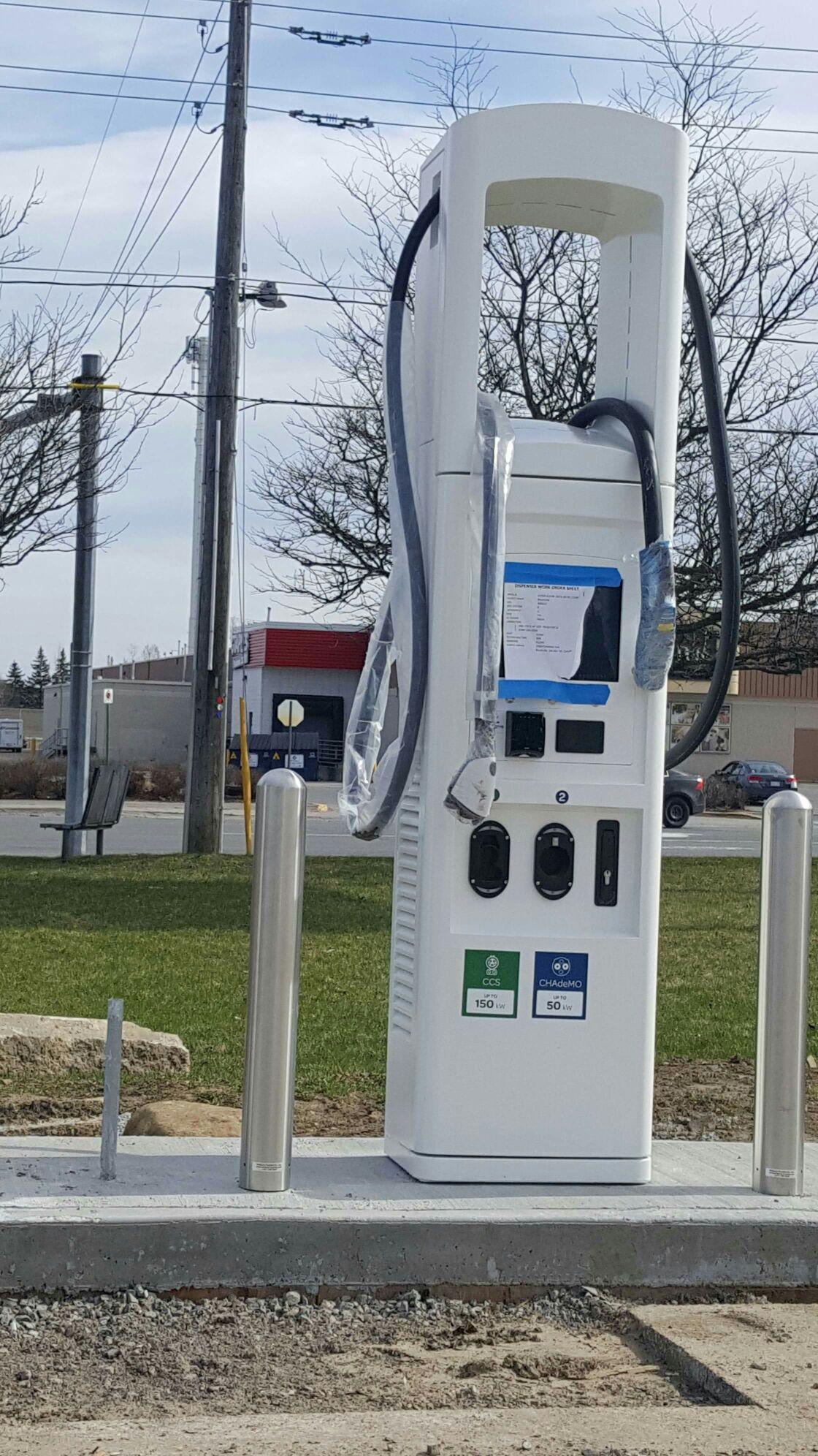 Canadian Tire Brockville Brockville, ON EV Station