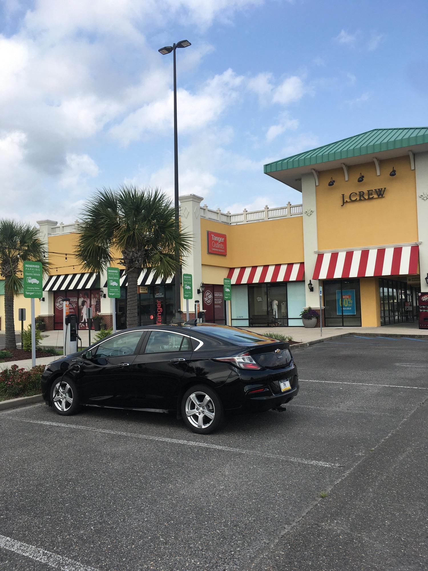 Tanger Outlets Gonzales J Crew Gonzales, LA EV Station