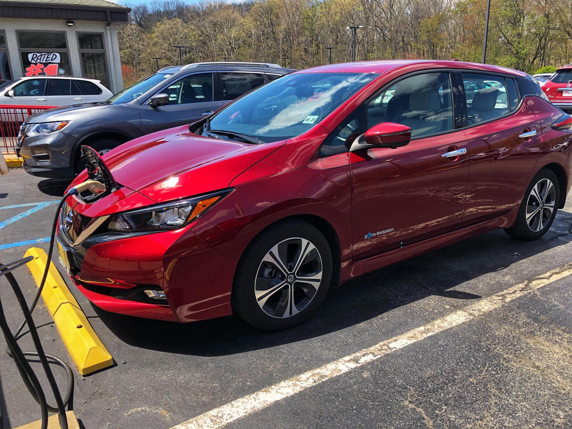 Lynnes Nissan West Stanhope, NJ EV Station