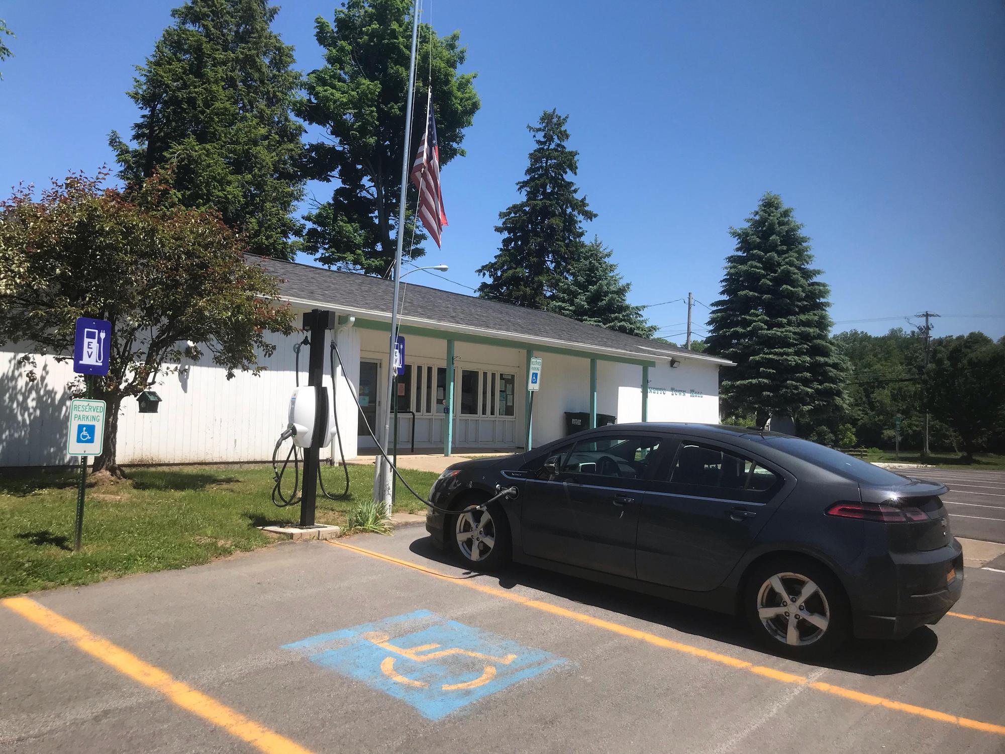 City Hall Oswego, NY EV Station