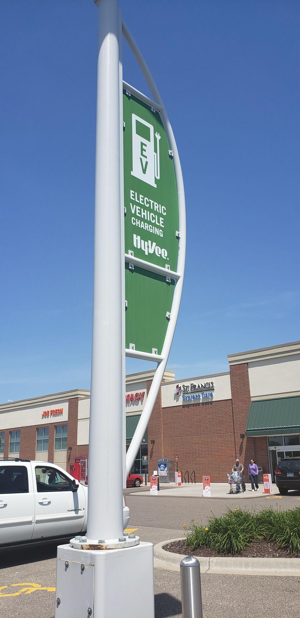 HyVee Shakopee, MN EV Station