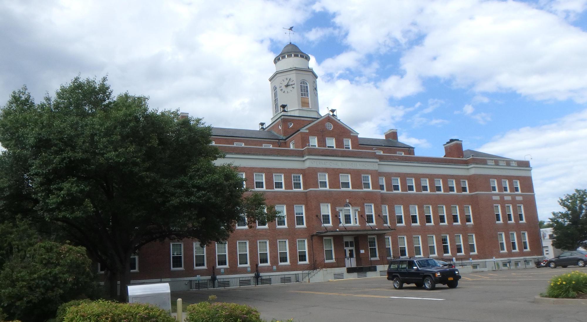 Huron Real Estate Associates LLC Endicott, NY EV Station