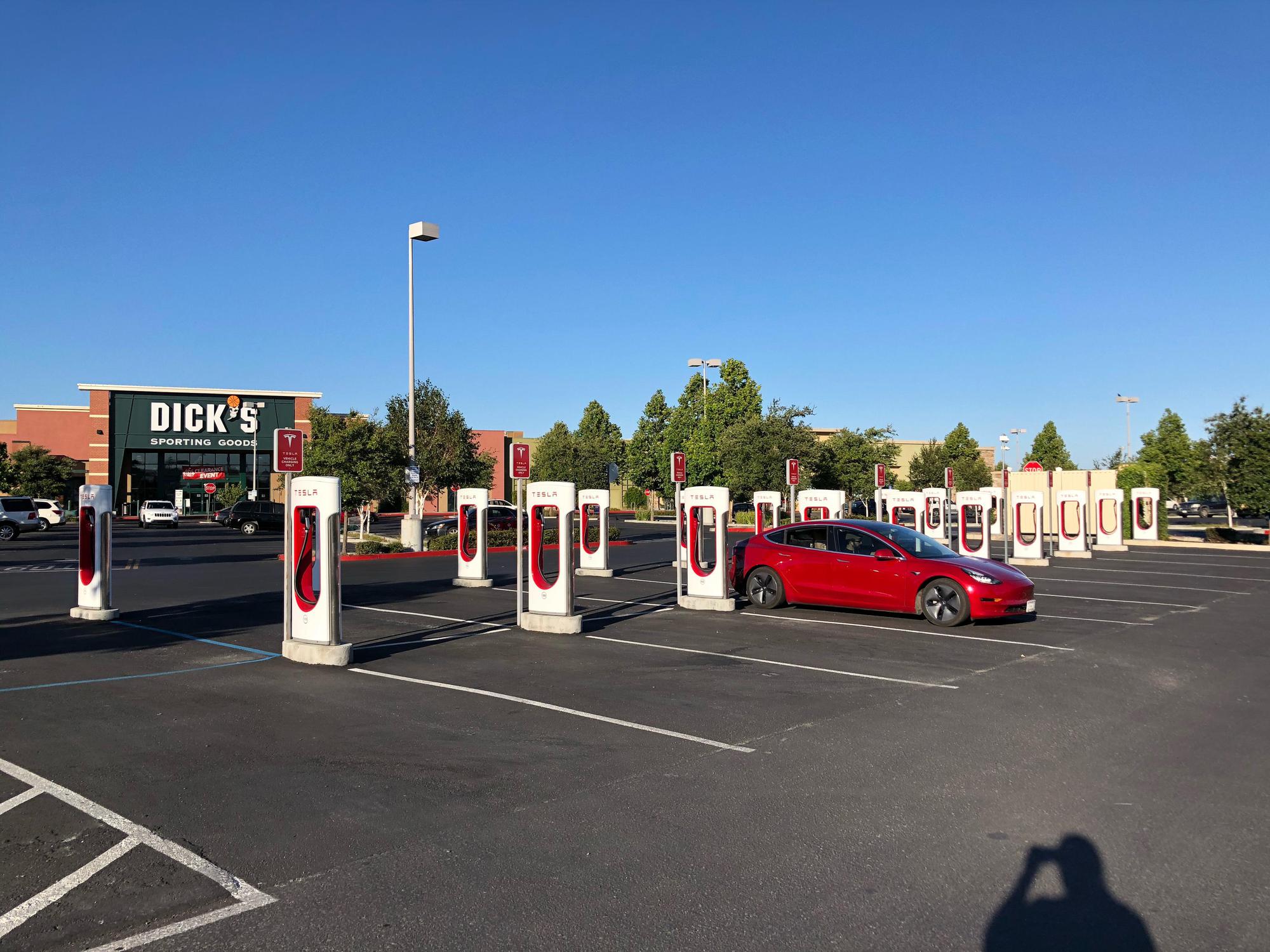 East Washington Place Sprouts Farmers Market Petaluma, CA EV Station