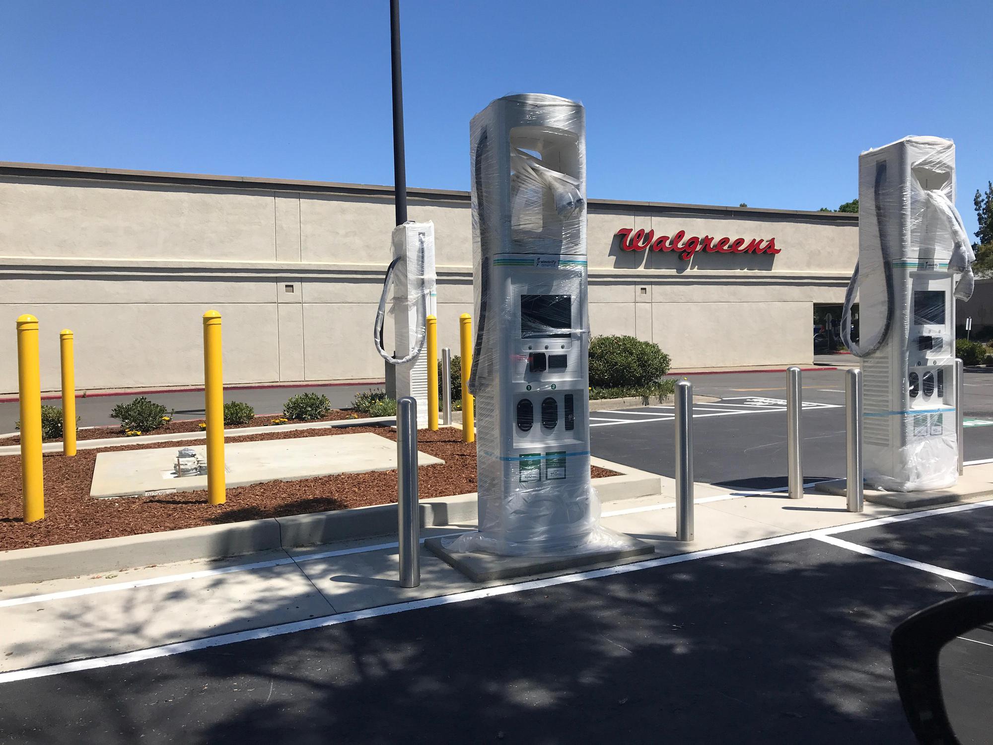 Safeway Pleasanton, CA EV Station