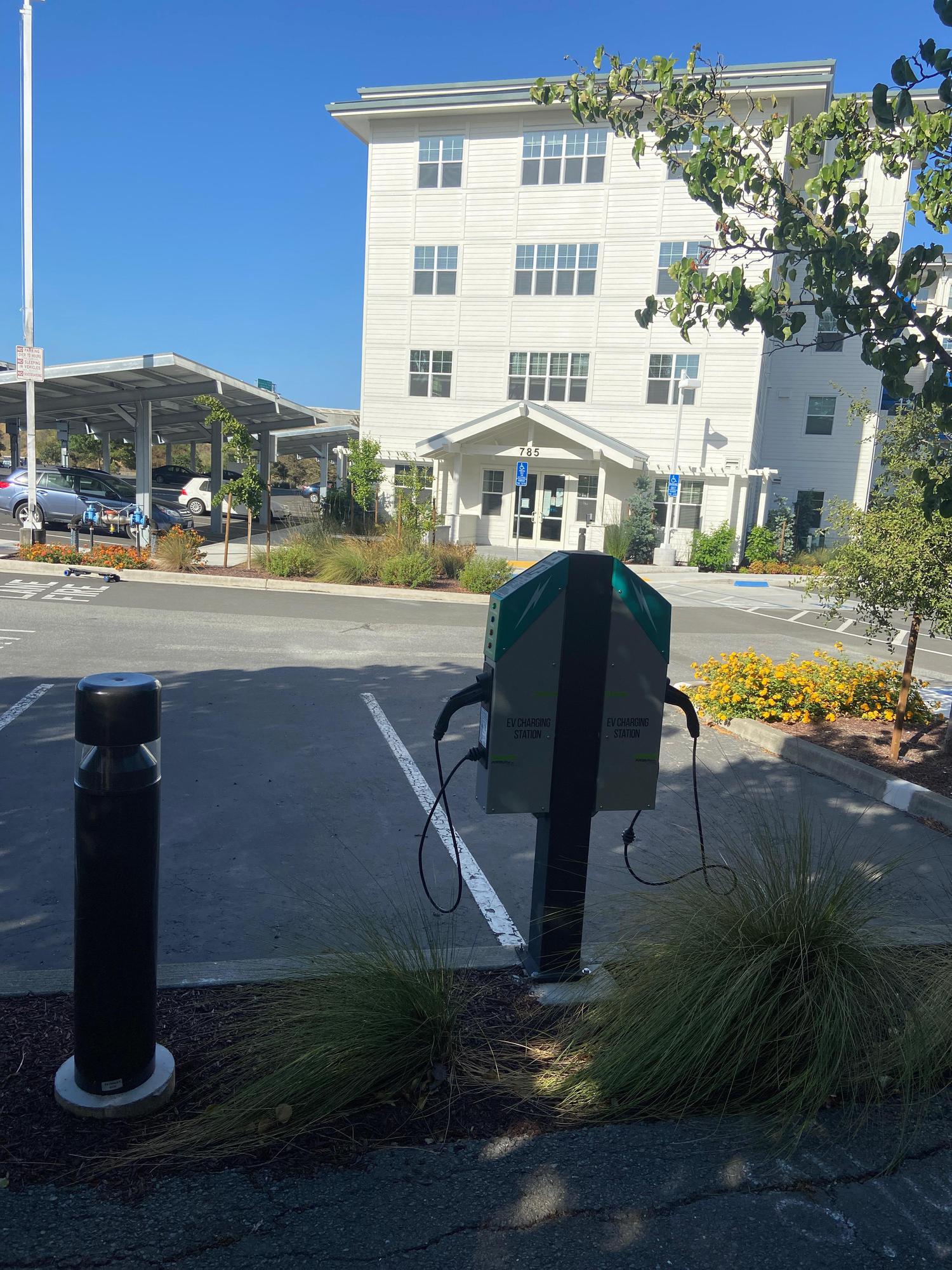 Marina Crossing Apartments Petaluma, CA EV Station