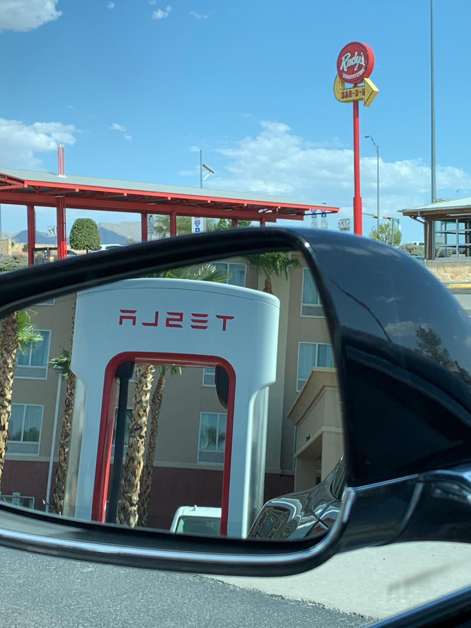 Rudy's Country Store & BBQ El Paso, TX EV Station