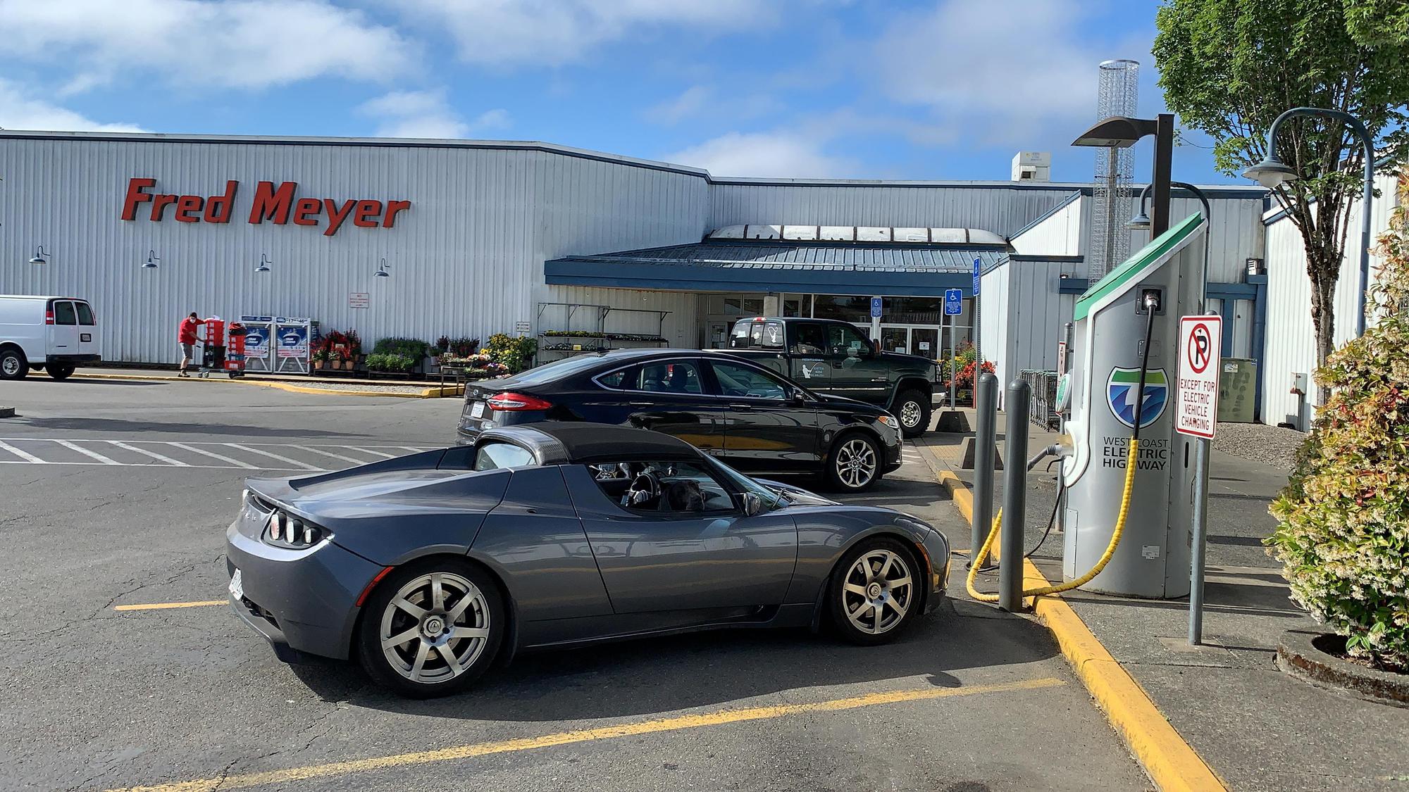 Fred Meyer | Coos Bay, OR | EV Station