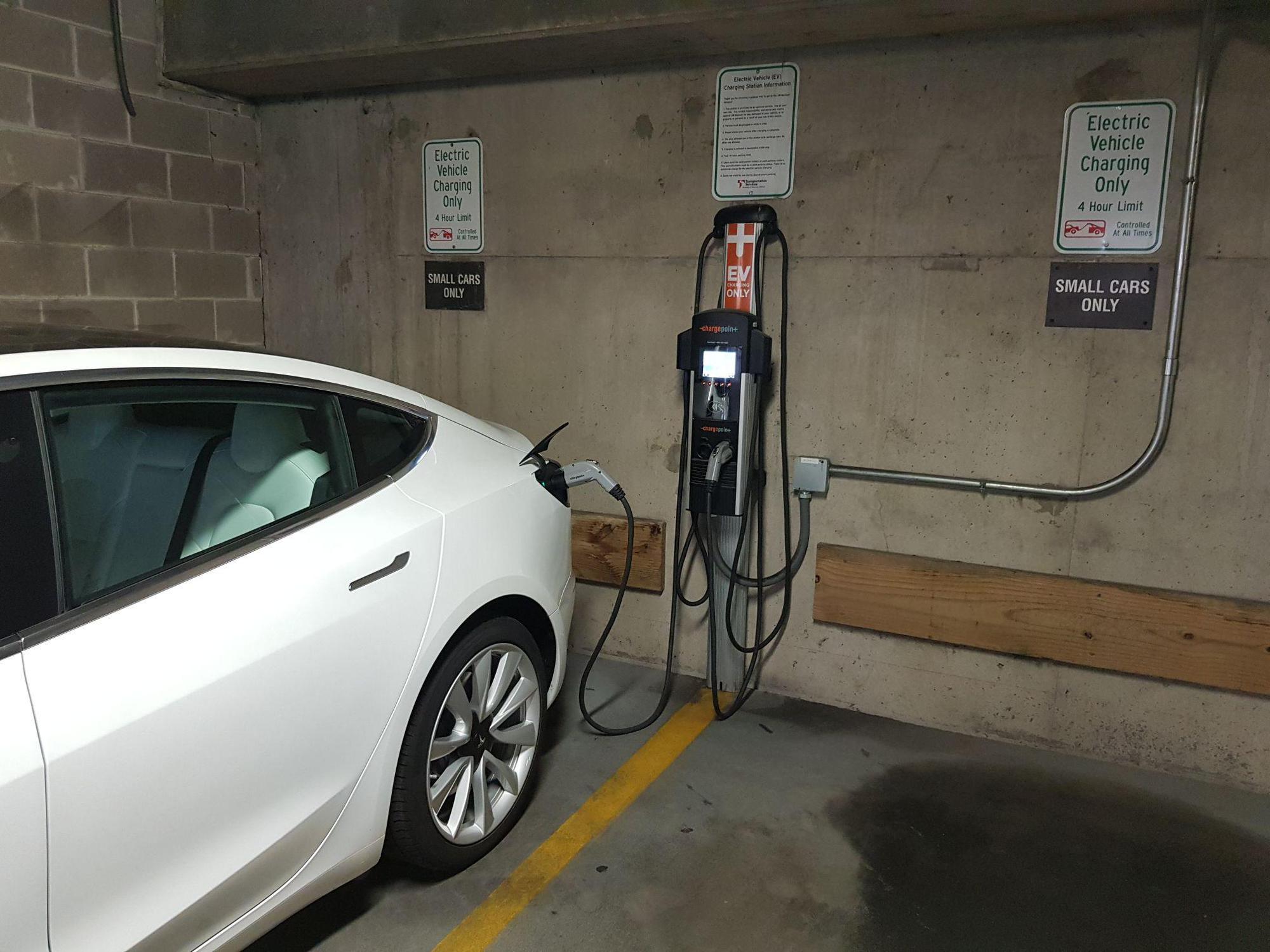 UW Madison Lot 20 University Avenue Parking Ramp Madison, WI EV