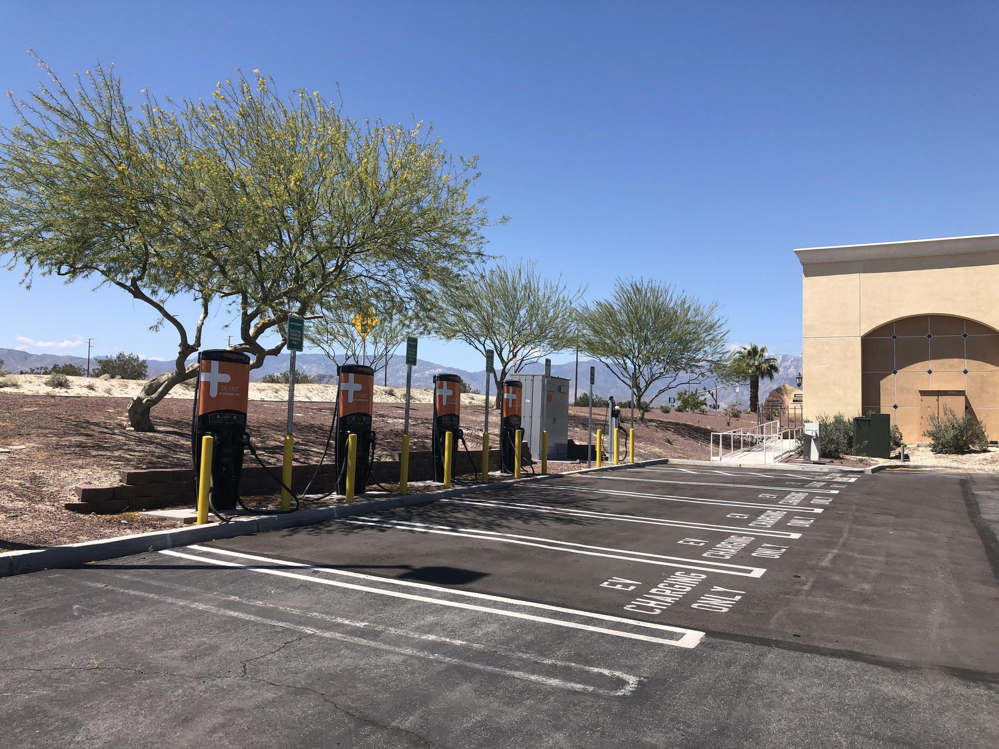 Palm Desert Kohl's Palm Desert, CA EV Station
