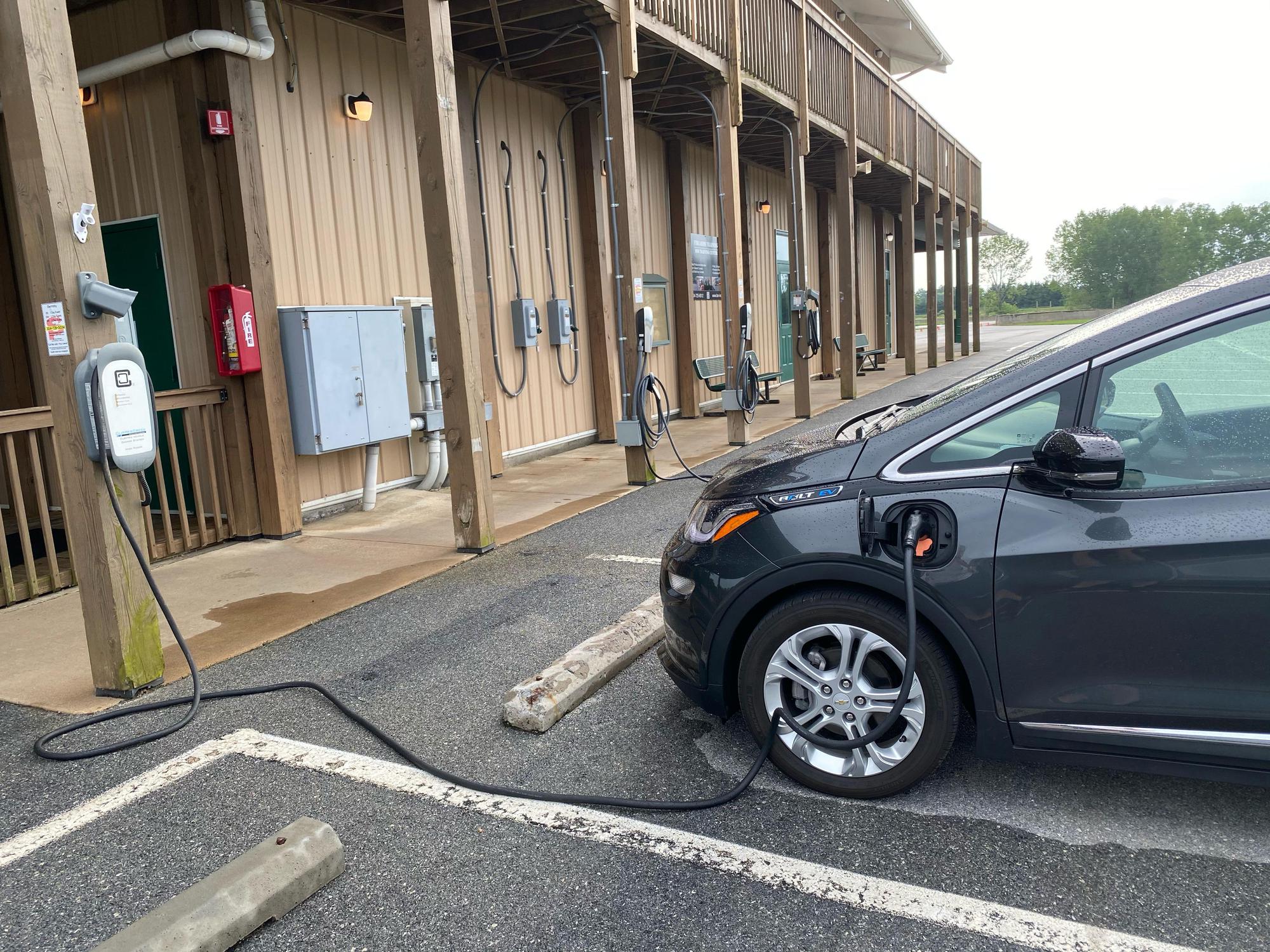 Summit Point Motorsports Park Summit Point, WV EV Station