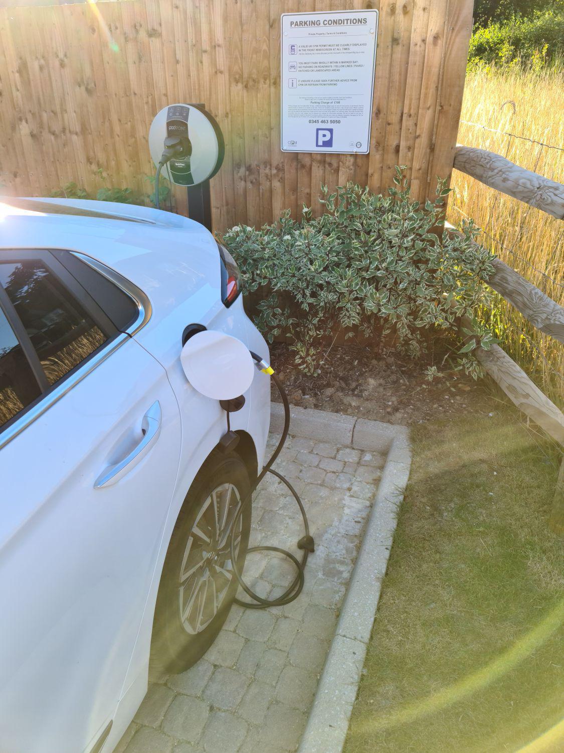 Duncal Road Parking/Charging Duncal Road, Tunbridge Wells, TN2 5FT, UK EV Station