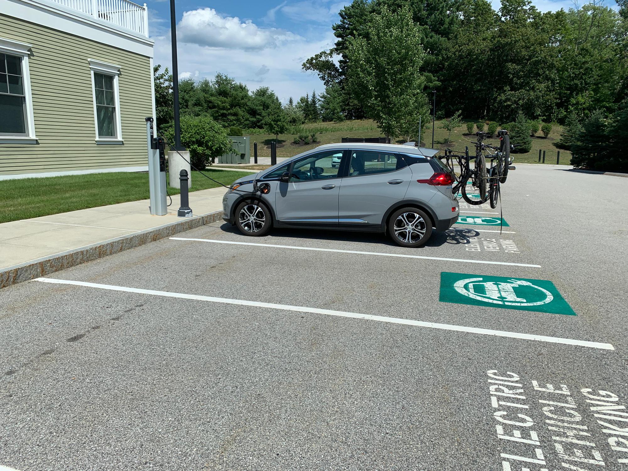 Stop & Shop Wayland Wayland, MA EV Station