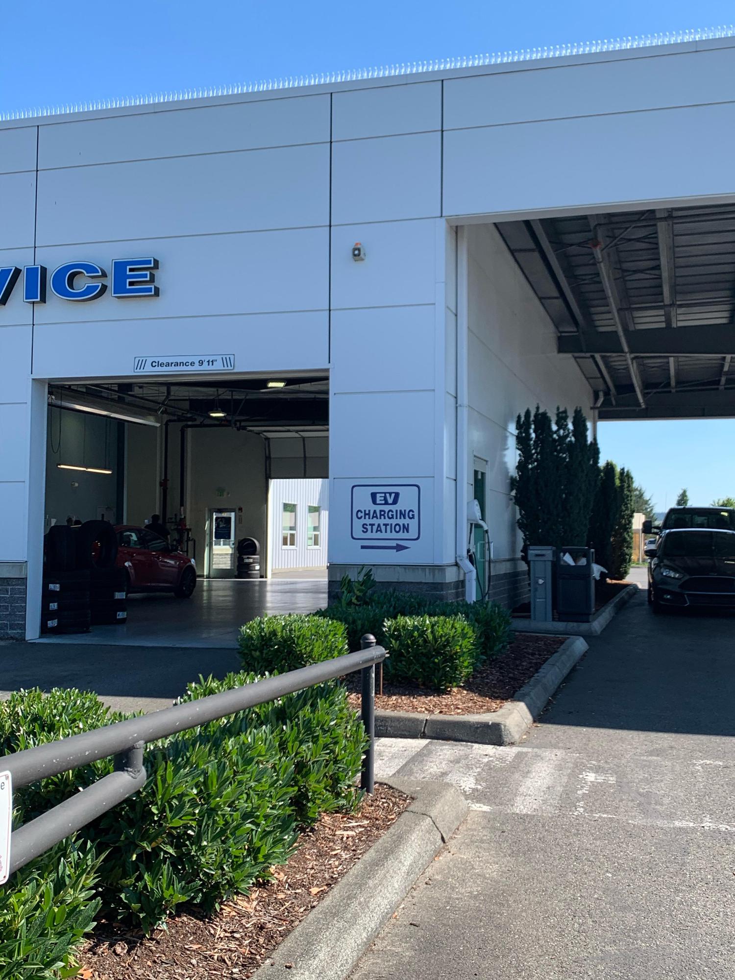 Sunset Ford of Sumner Sumner, WA EV Station