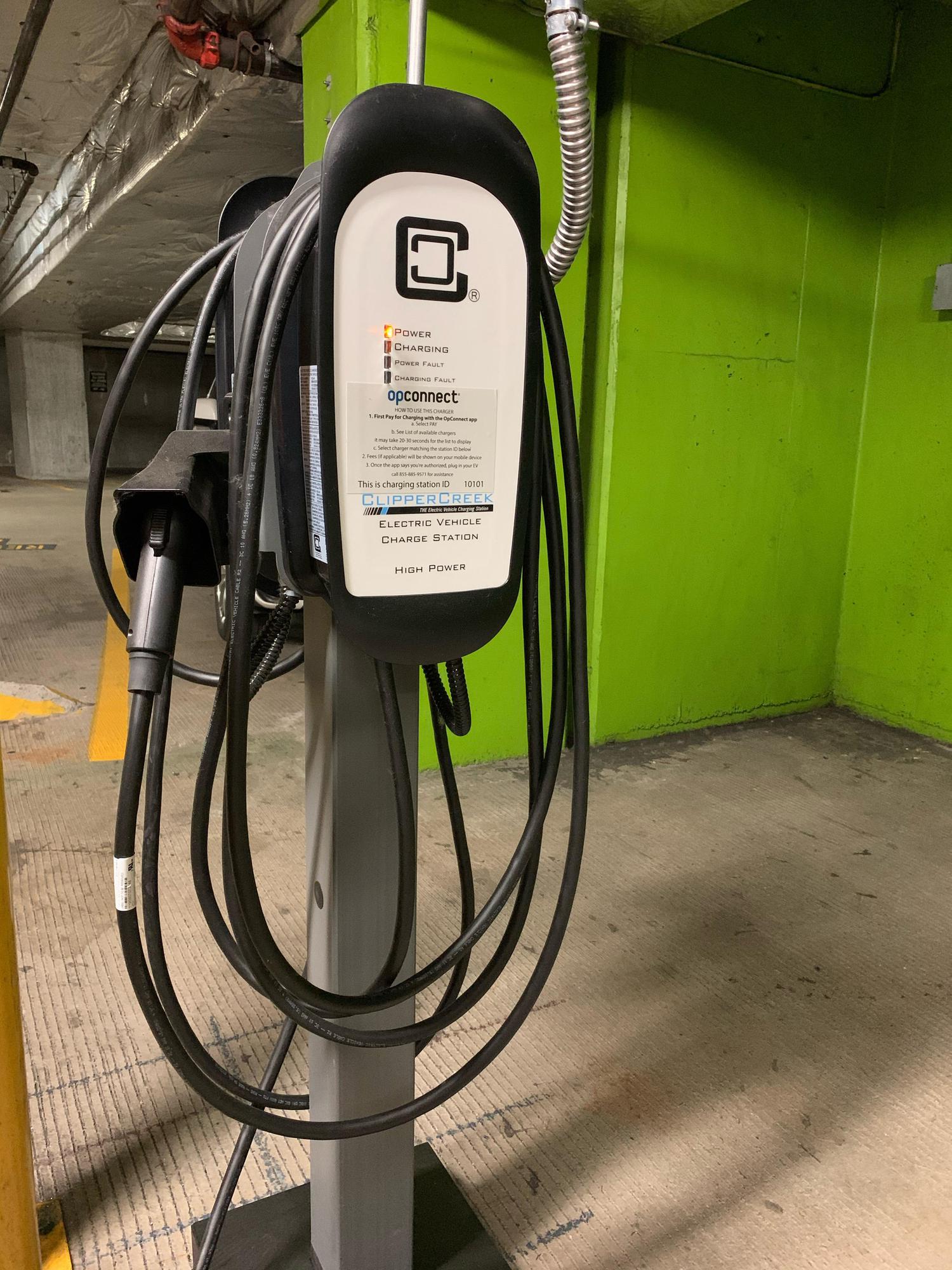 fox-tower-parking-garage-1-portland-or-ev-station