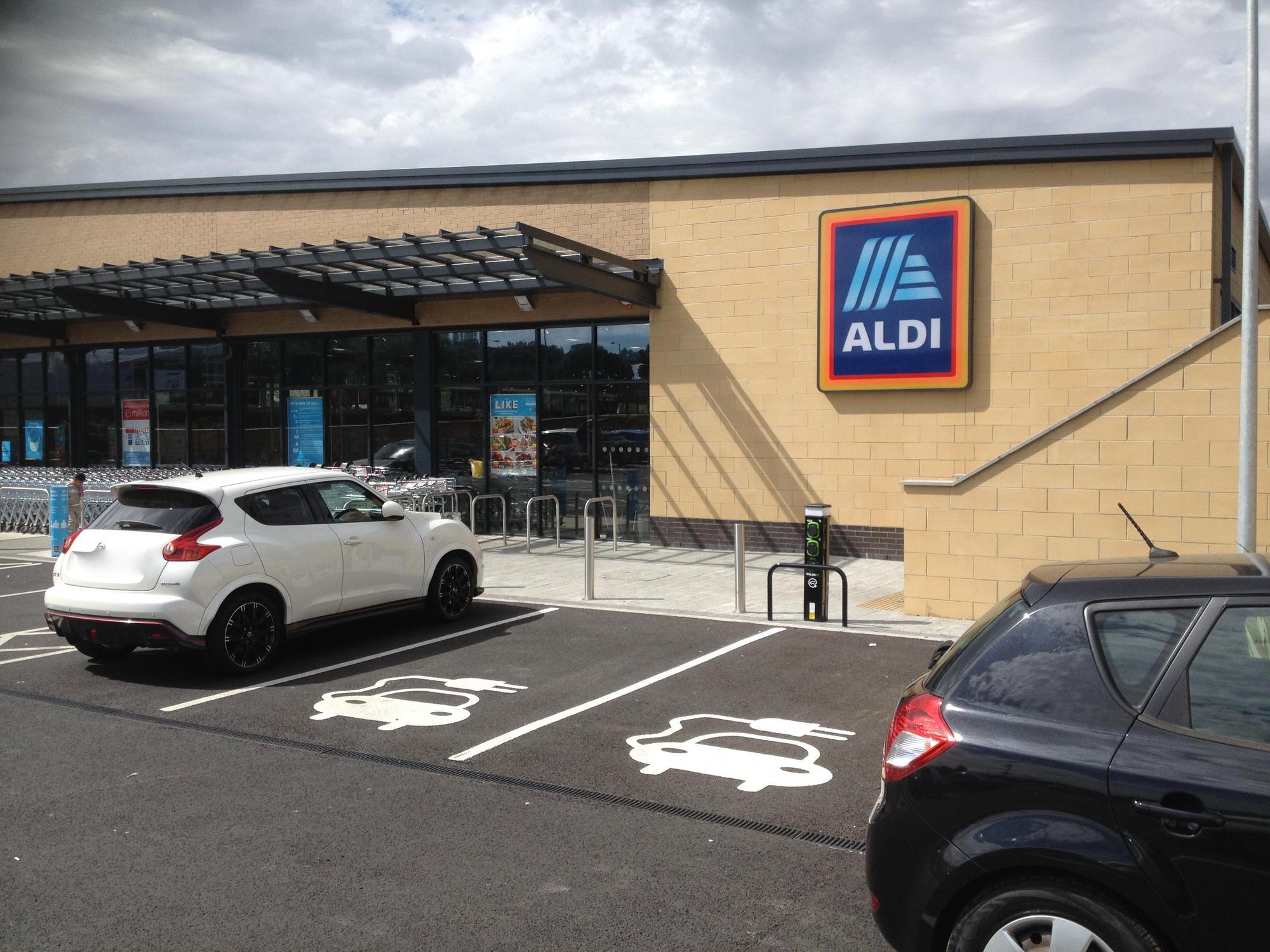 Aldi 3 Stanley Rd, Bradford BD2 1FT, UK EV Station