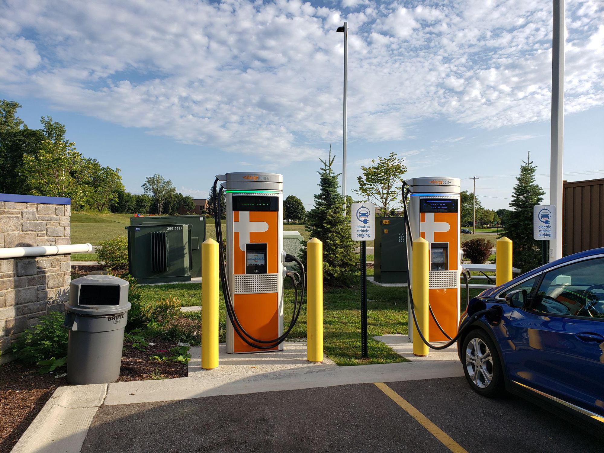 Meijer (2) Walker, MI EV Station
