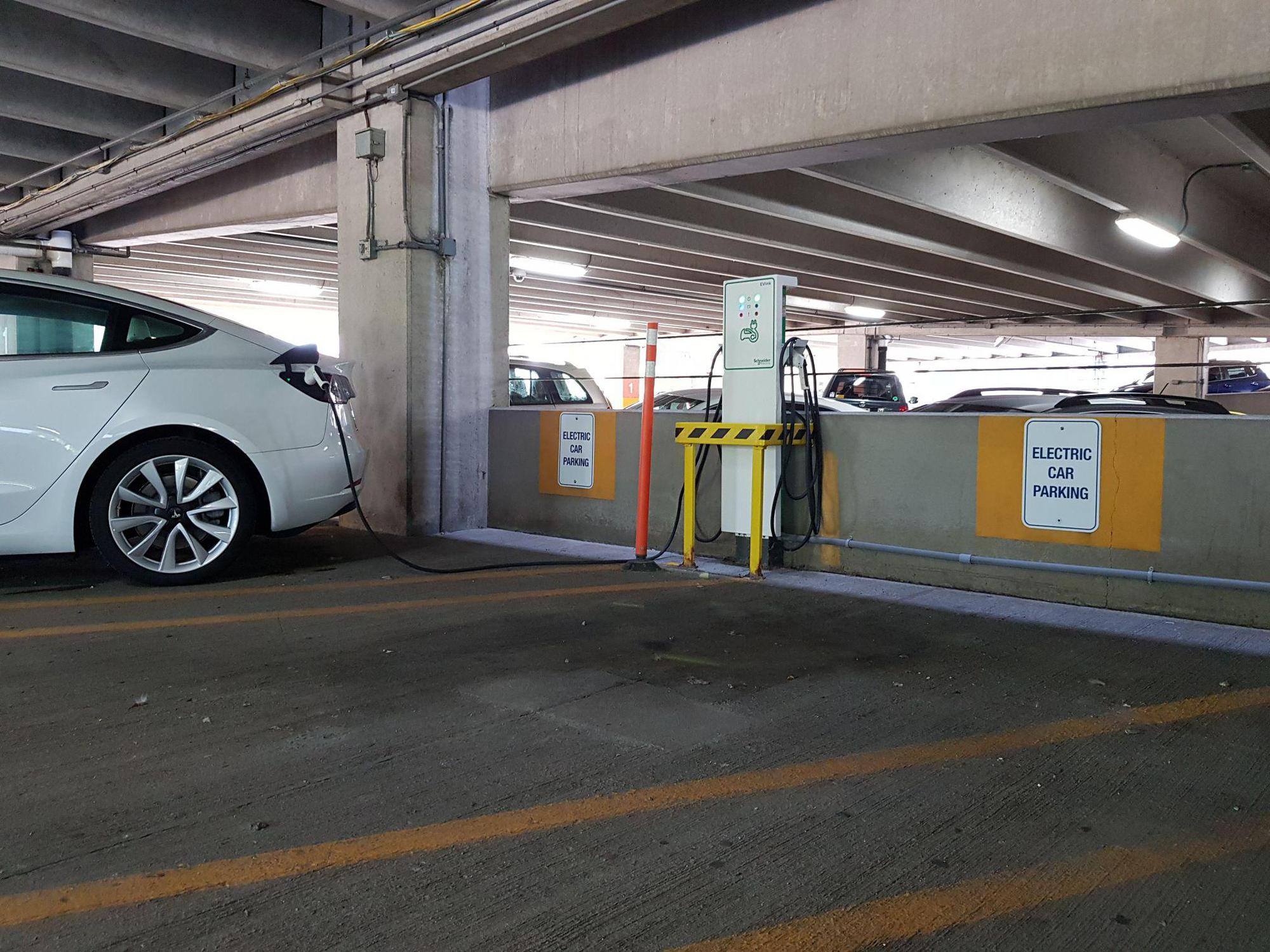 St. Vincent's Hospital Green Bay, WI EV Station
